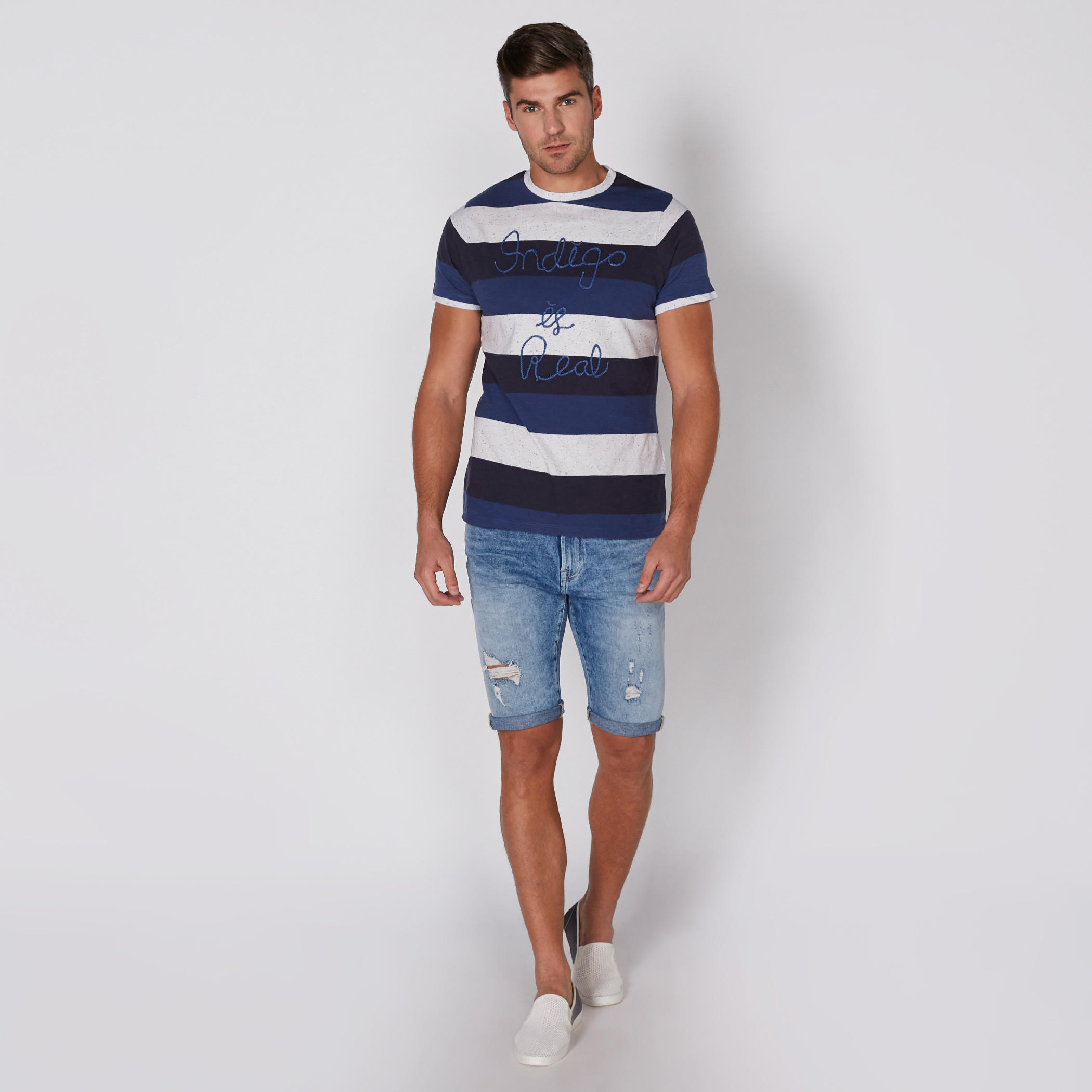 تيشيرت مقلّم بياقة مستديرة وأكمام قصيرة-men-clothing-tshirtsandpolos-tshirts-image-1