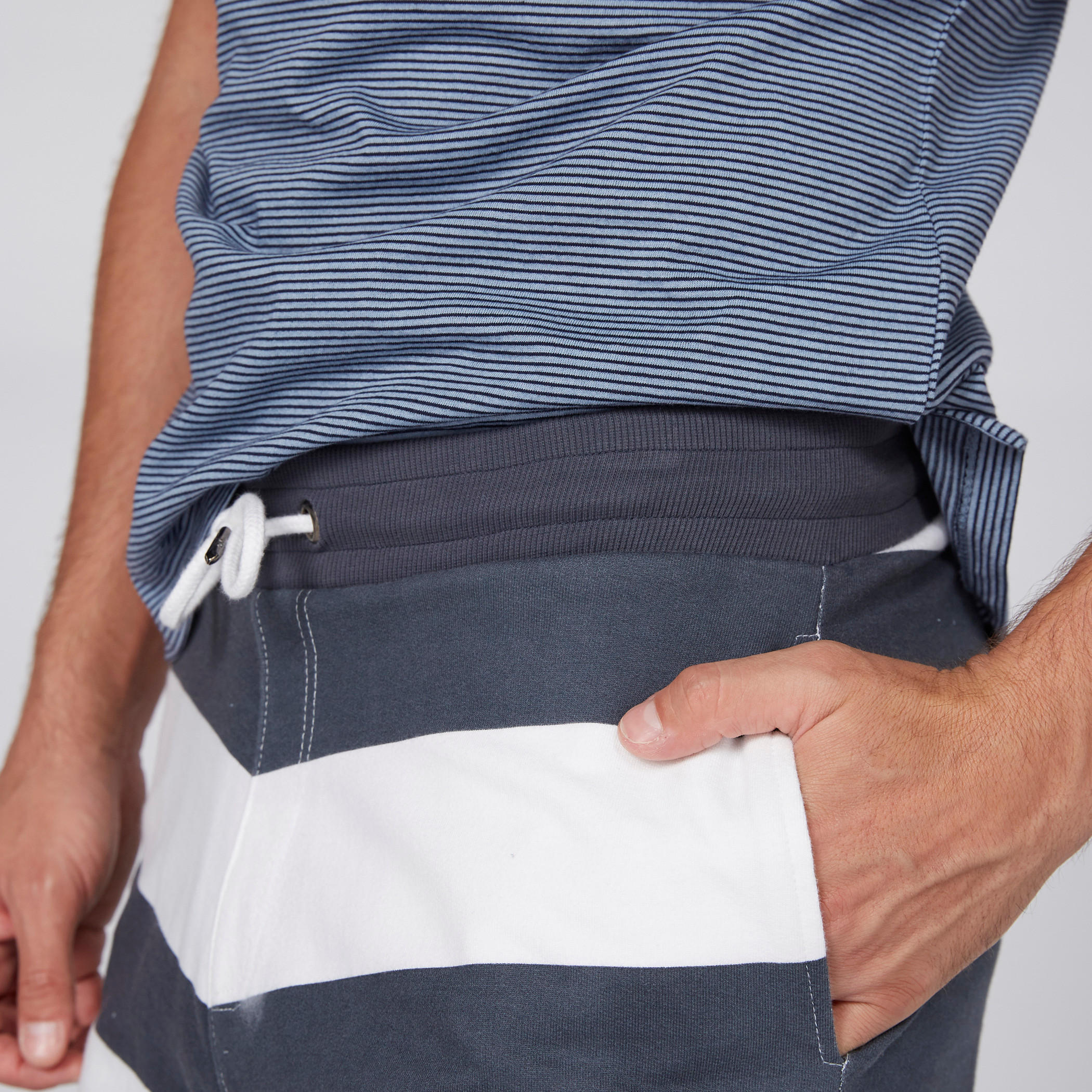 شورت مقلّم بخصر مطّاطي ورباط-men-clothing-bottoms-shorts-image-2