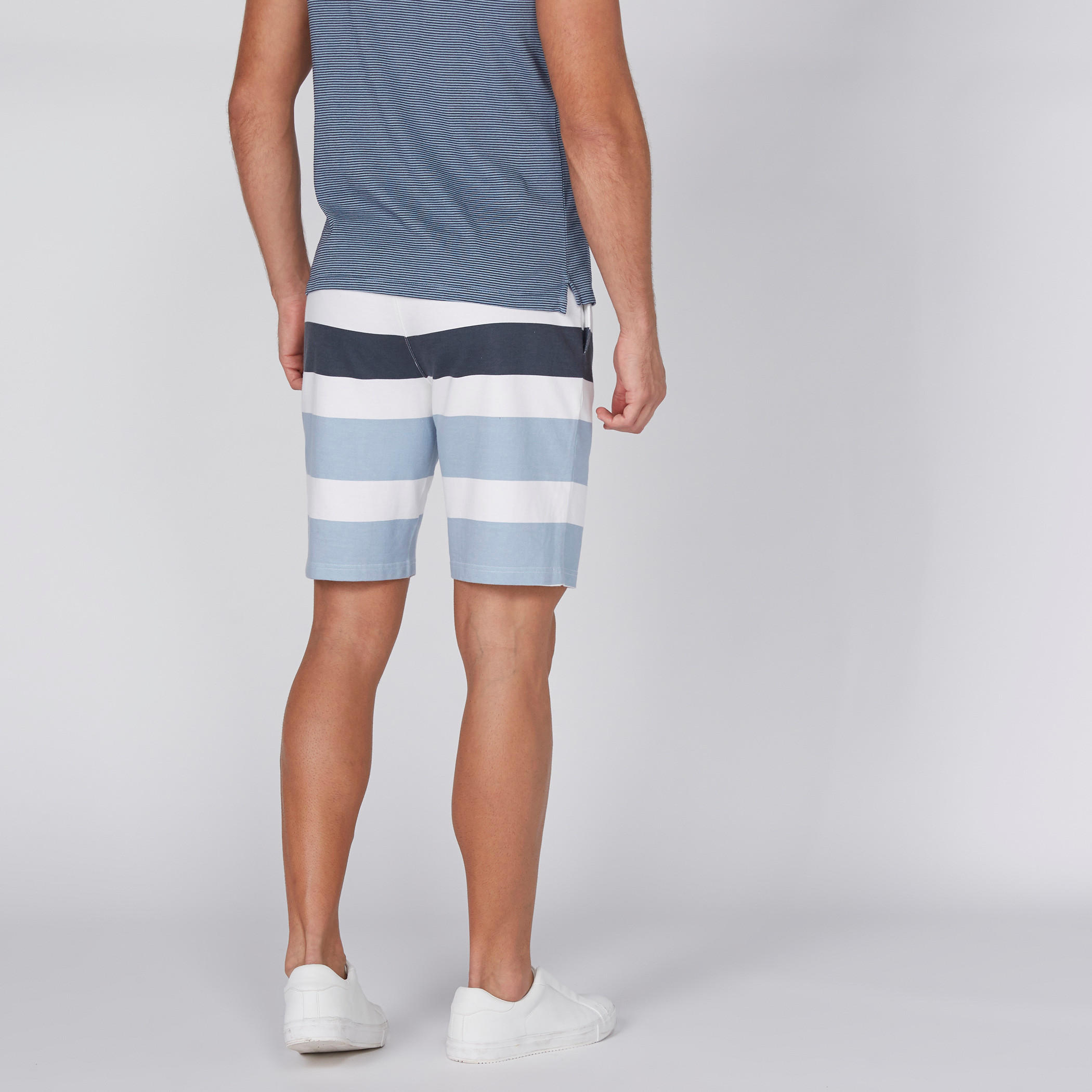 شورت مقلّم بخصر مطّاطي ورباط-men-clothing-bottoms-shorts-image-5