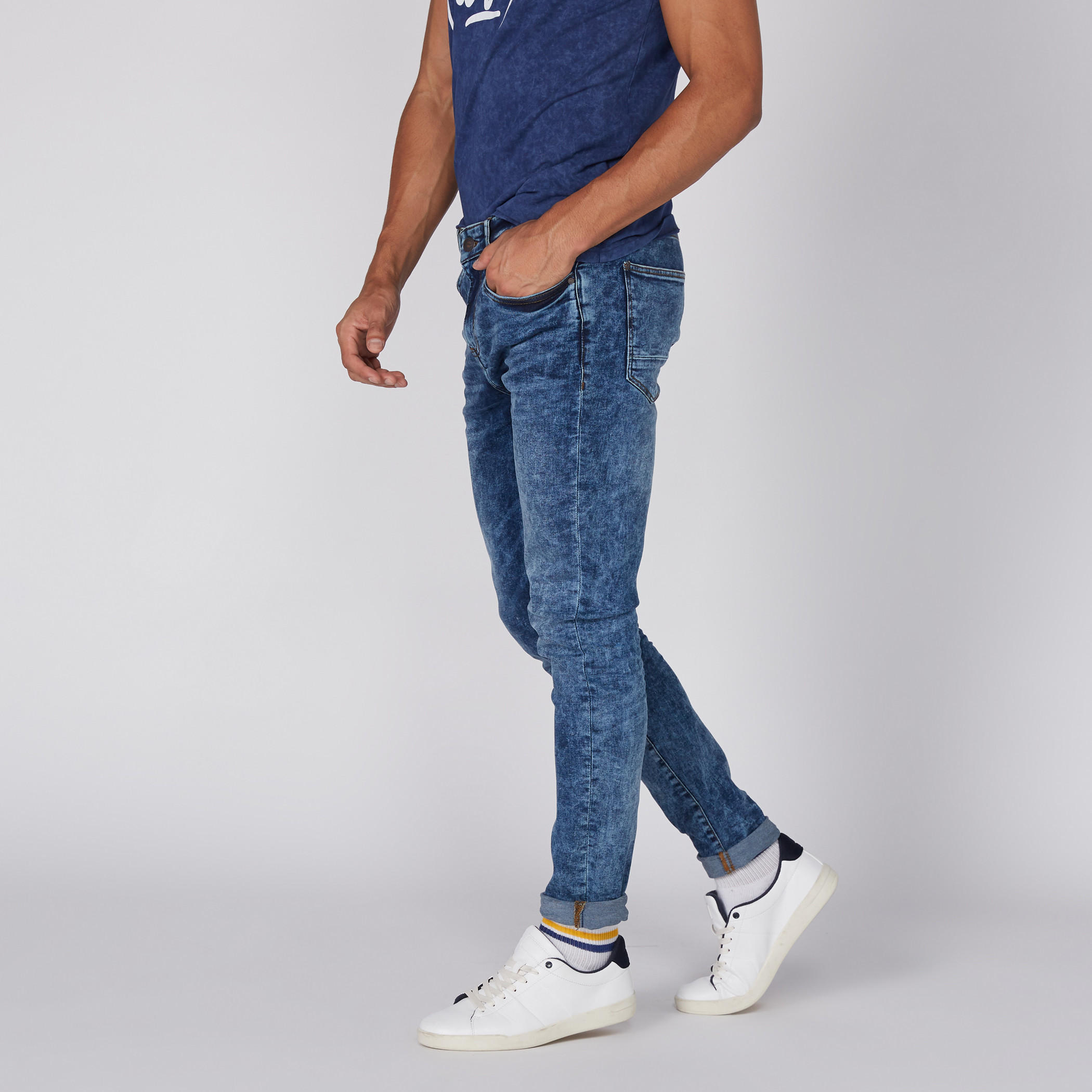 Full Length Jeans with Button Closure and Pocket Detail-men-clothing-bottoms-jeans-image-4