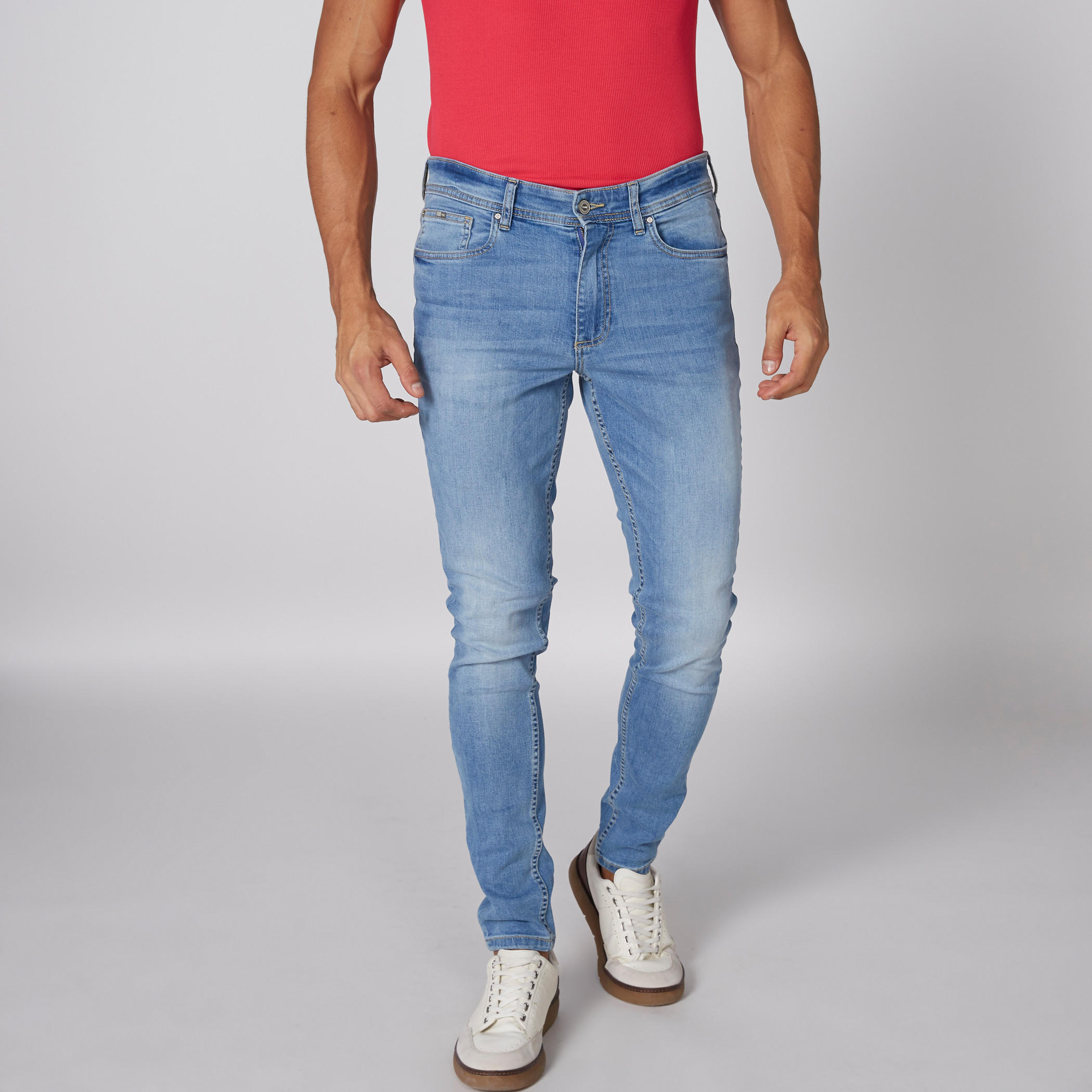 بنطال جينز طويل بزر إغلاق وجيوب-men-clothing-bottoms-jeans-image-1