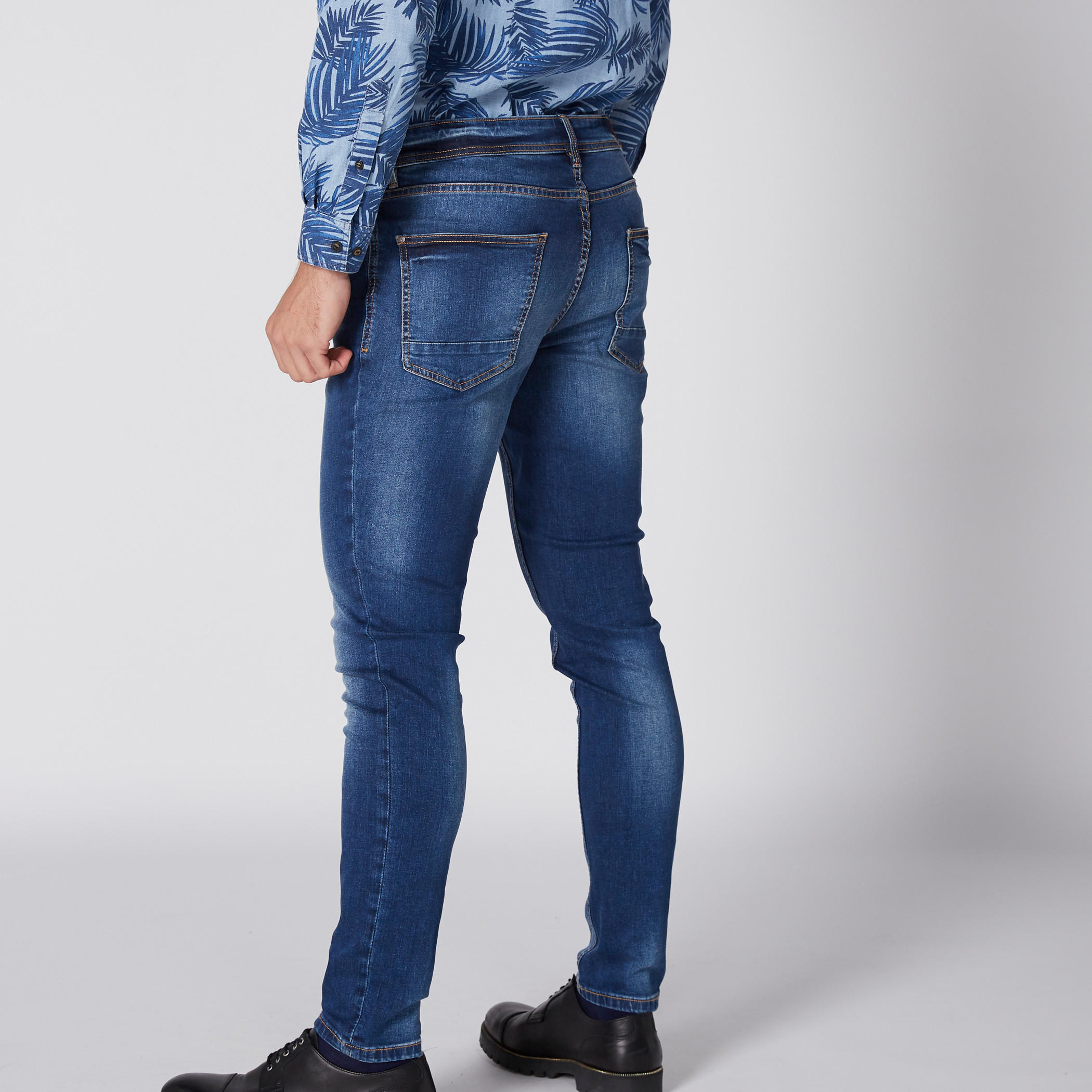 بنطال جينز طويل بزر إغلاق وجيوب-men-clothing-bottoms-jeans-image-5