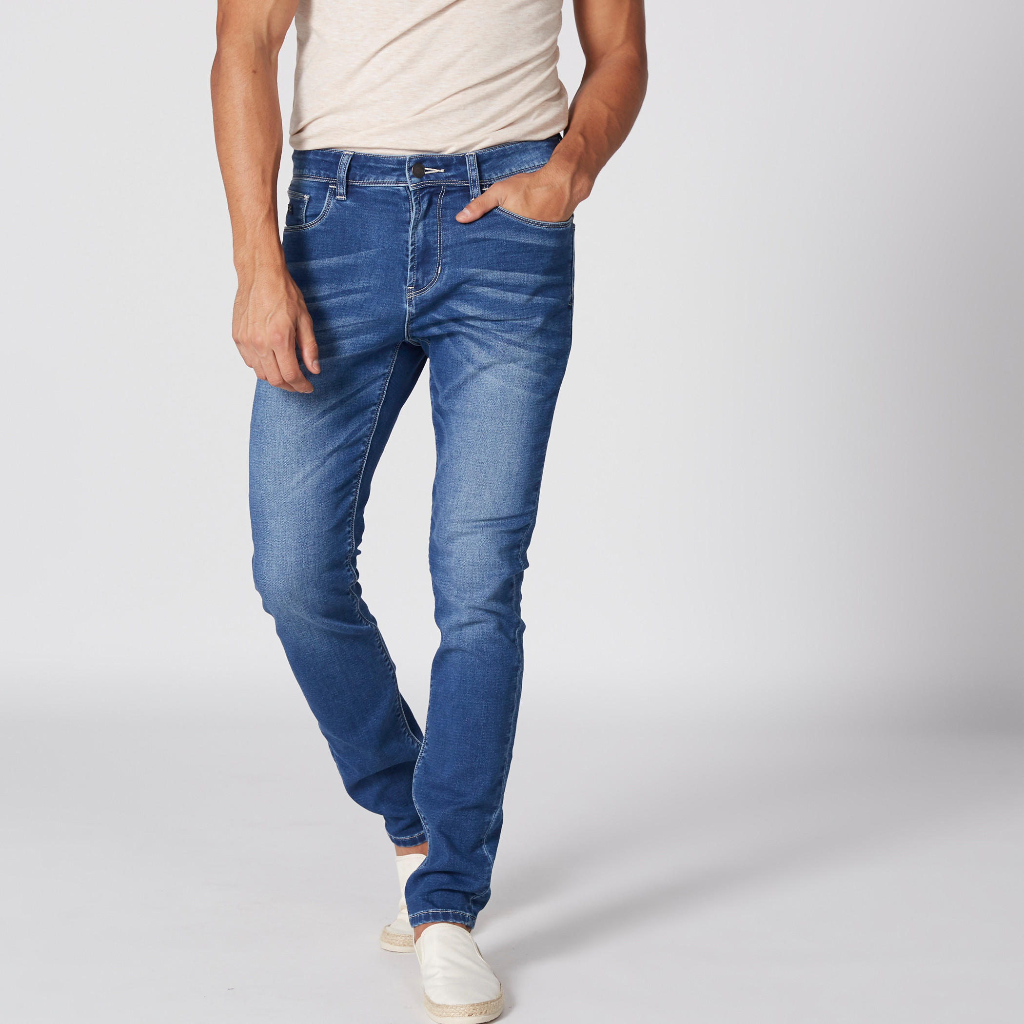 بنطال جينز طويل بزر إغلاق وجيوب-men-clothing-bottoms-jeans-image-1