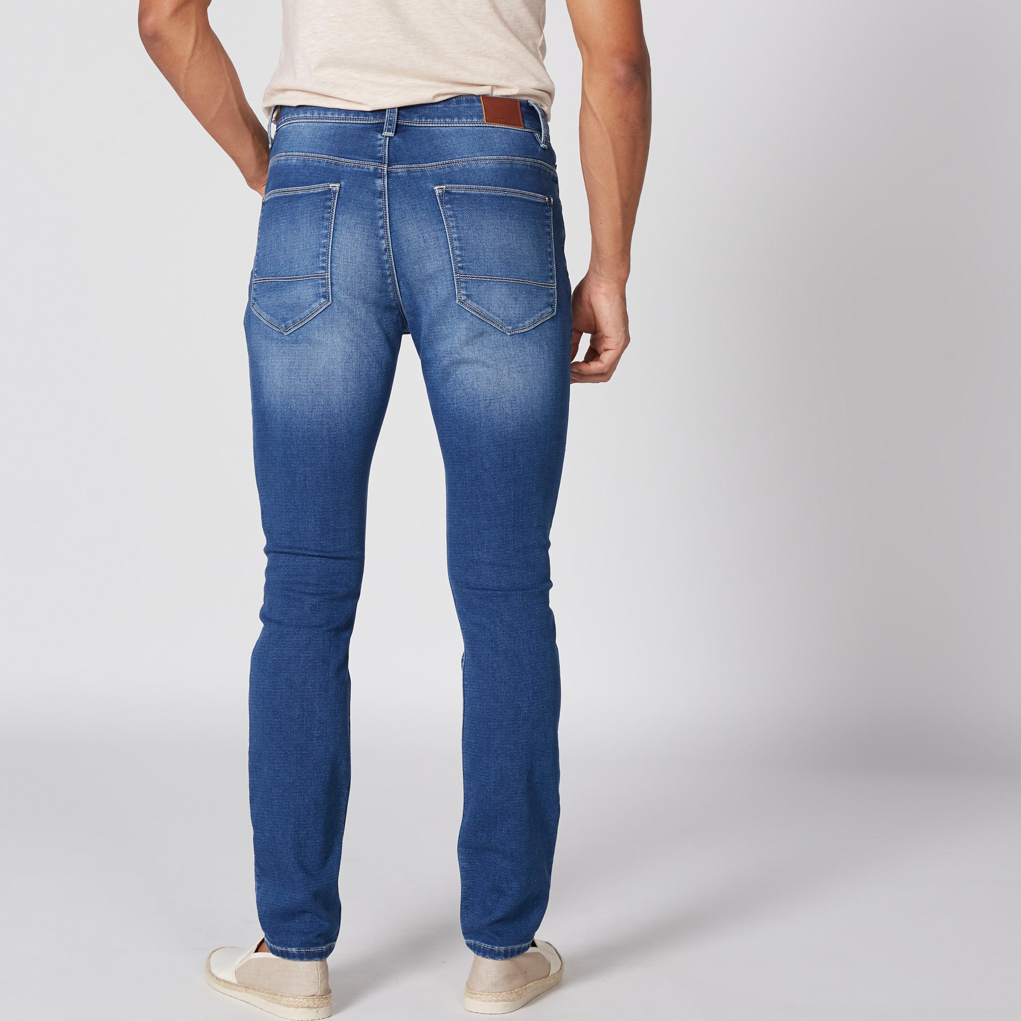 بنطال جينز طويل بزر إغلاق وجيوب-men-clothing-bottoms-jeans-image-5