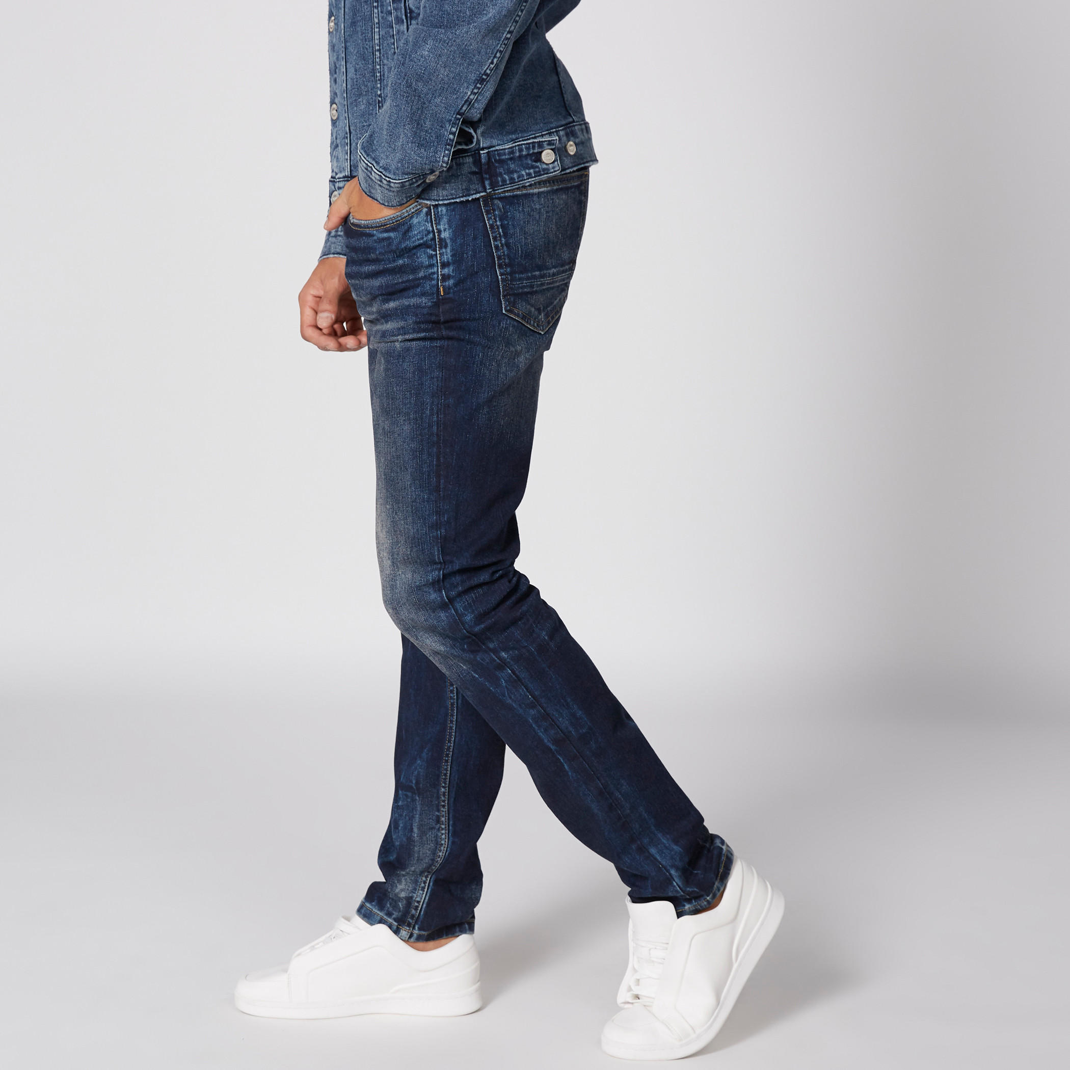 بنطال جينز طويل بزر إغلاق وجيوب-men-clothing-bottoms-jeans-image-4