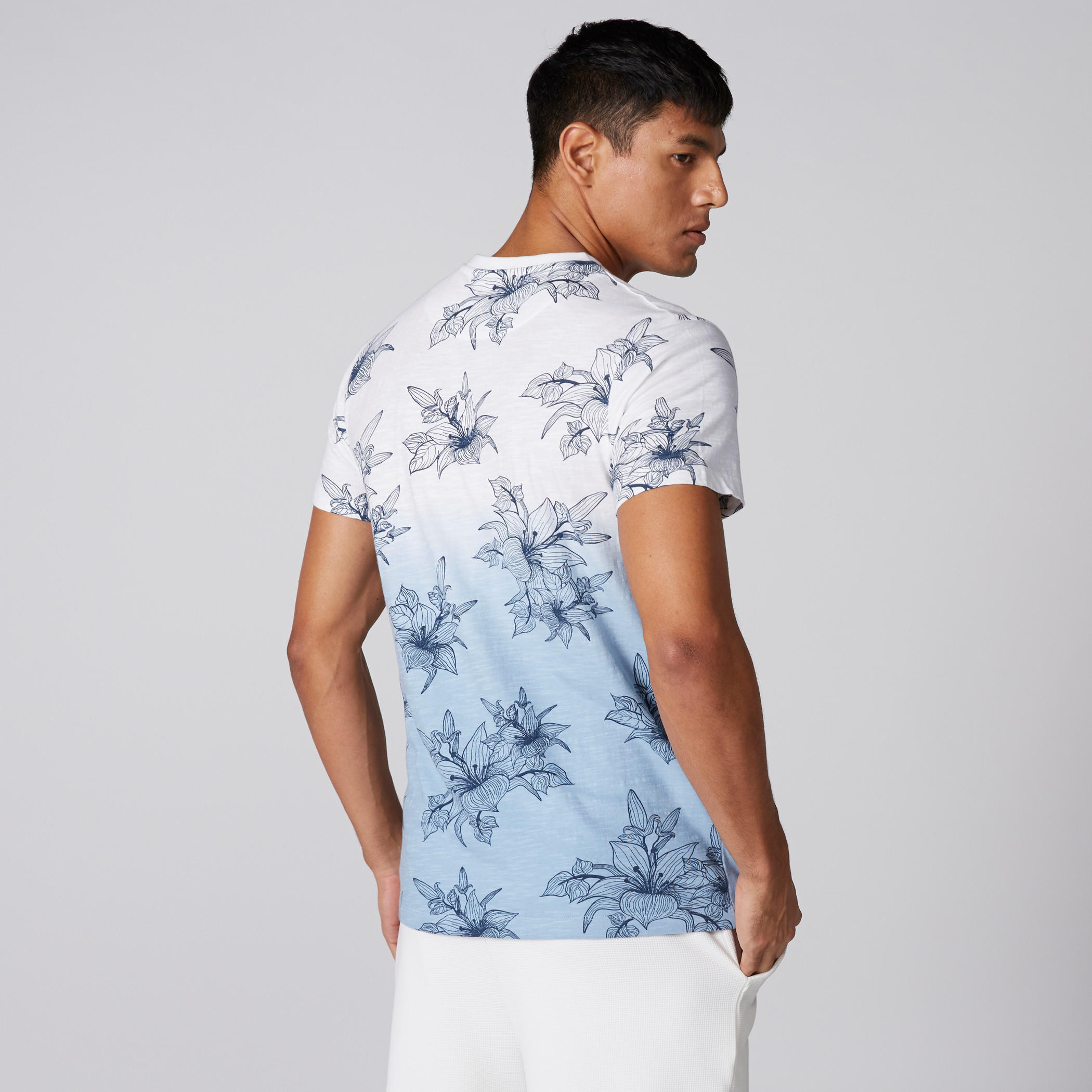 تيشيرت بأكمام قصيرة وطبعات-men-clothing-tshirtsandpolos-tshirts-image-2