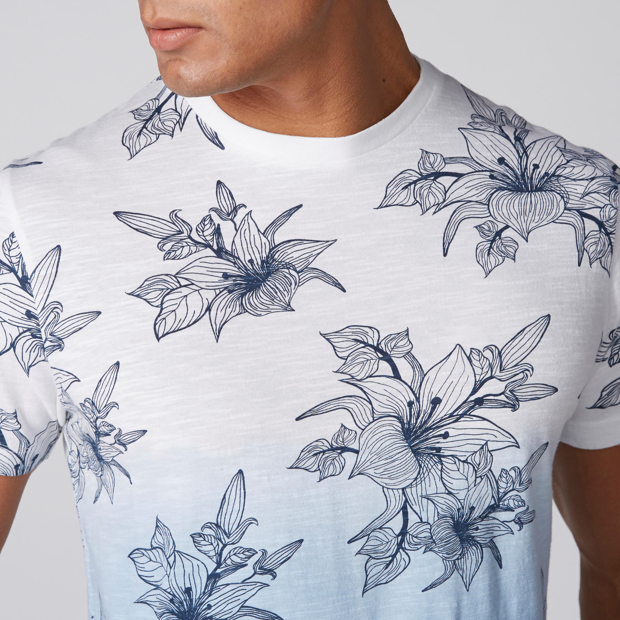تيشيرت بأكمام قصيرة وطبعات-men-clothing-tshirtsandpolos-tshirts-image-4