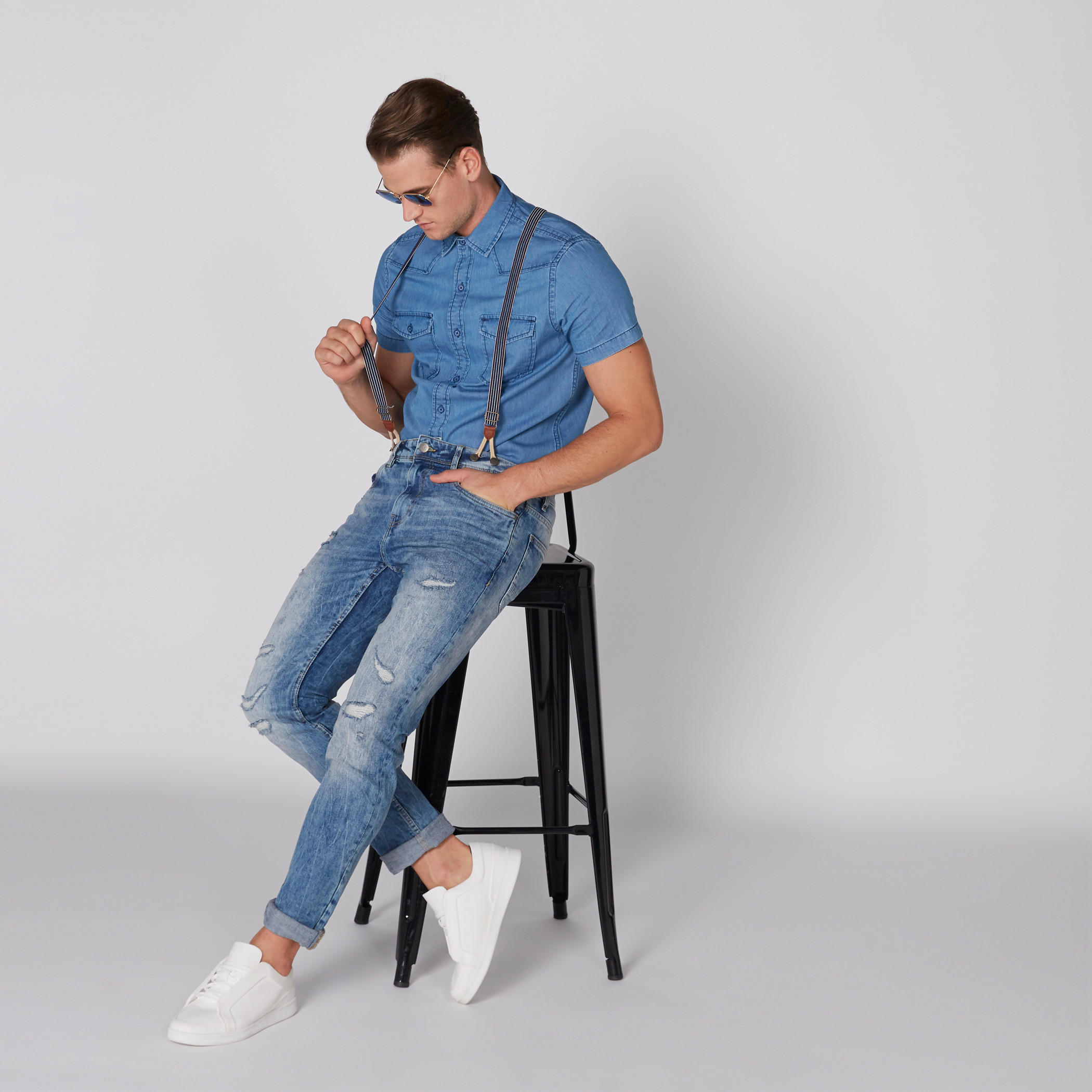 قميص من الدينم بأكمام قصيرة وأزرار-men-clothing-shirts-image-3