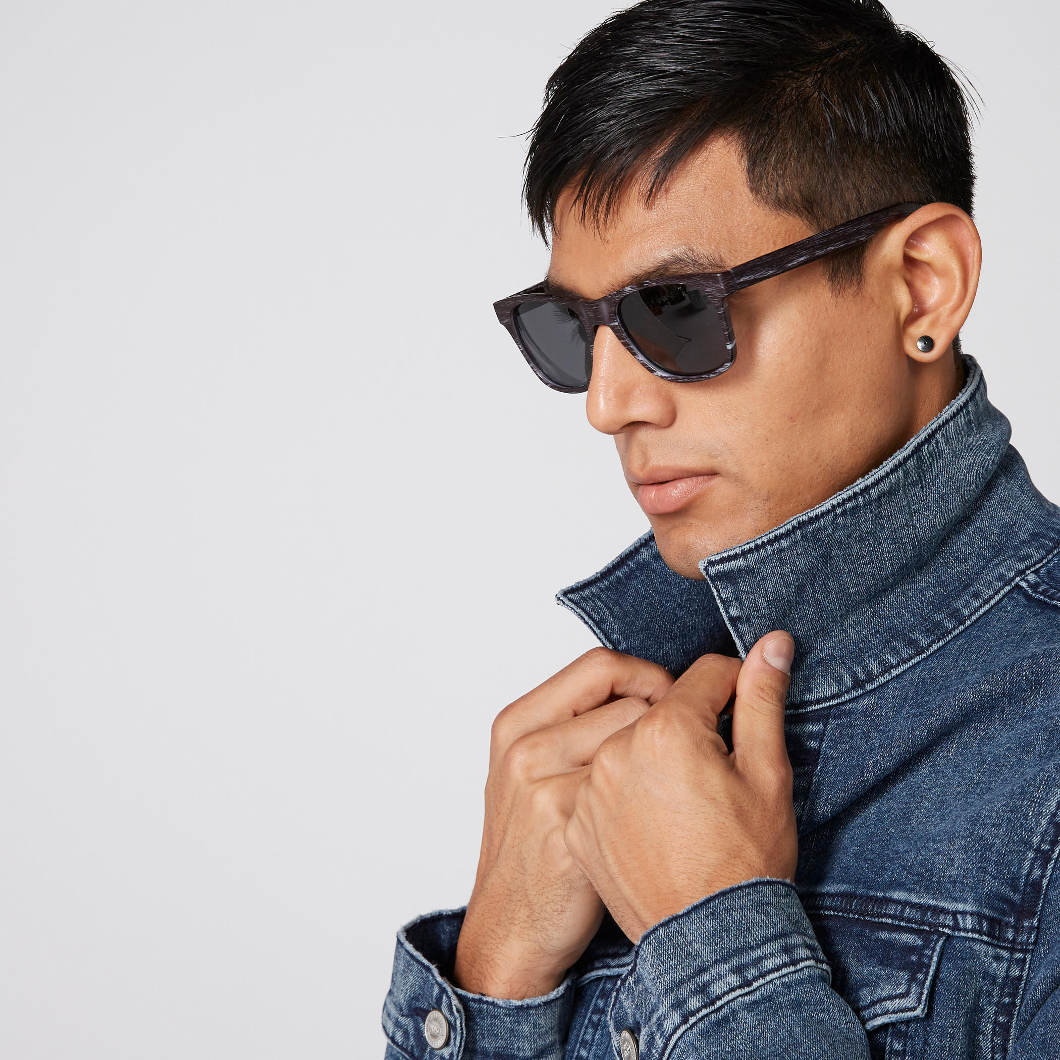 Long Sleeves Denim Jacket with Complete Placket-men-clothing-jacketsandblazers-jackets-image-1