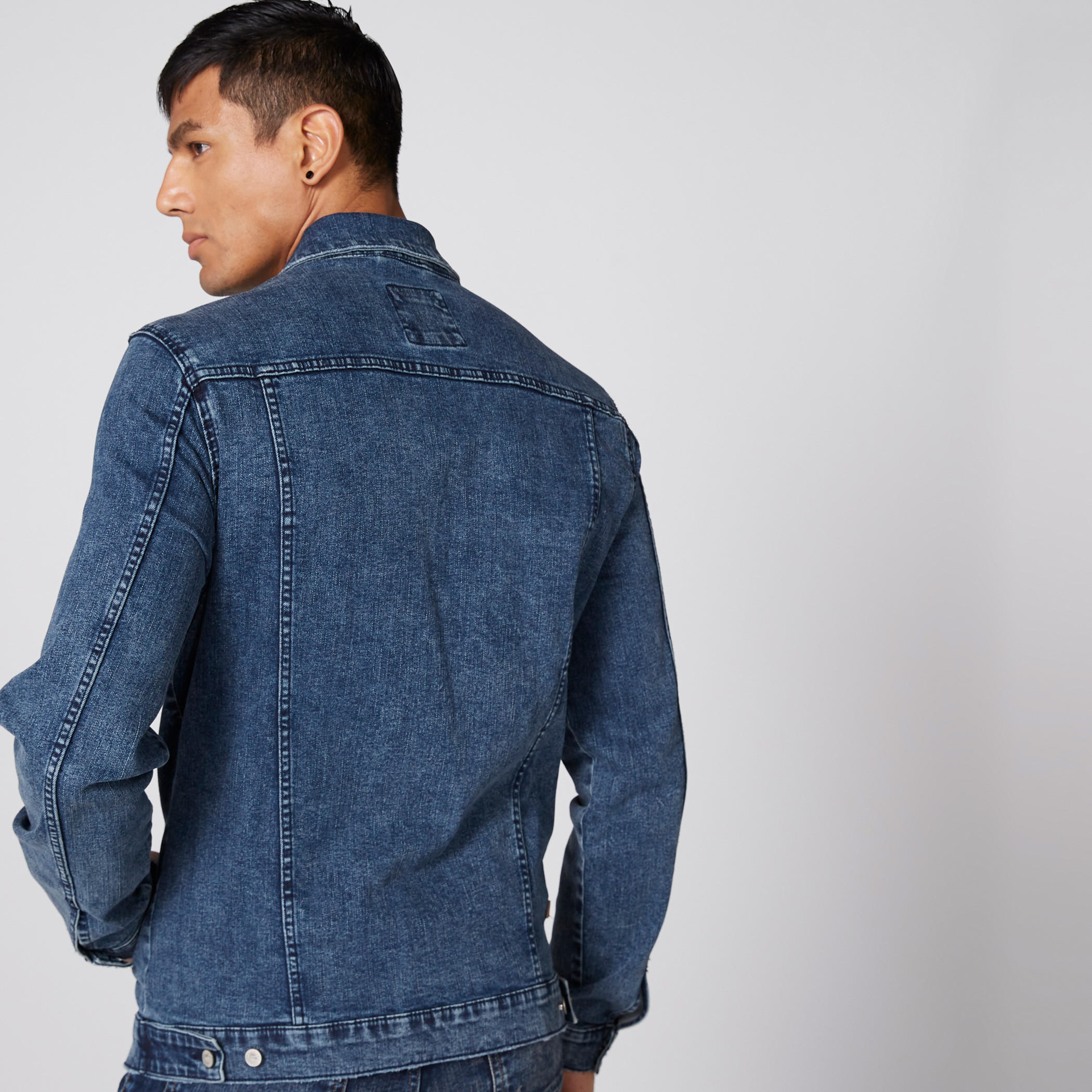 Long Sleeves Denim Jacket with Complete Placket-men-clothing-jacketsandblazers-jackets-image-4