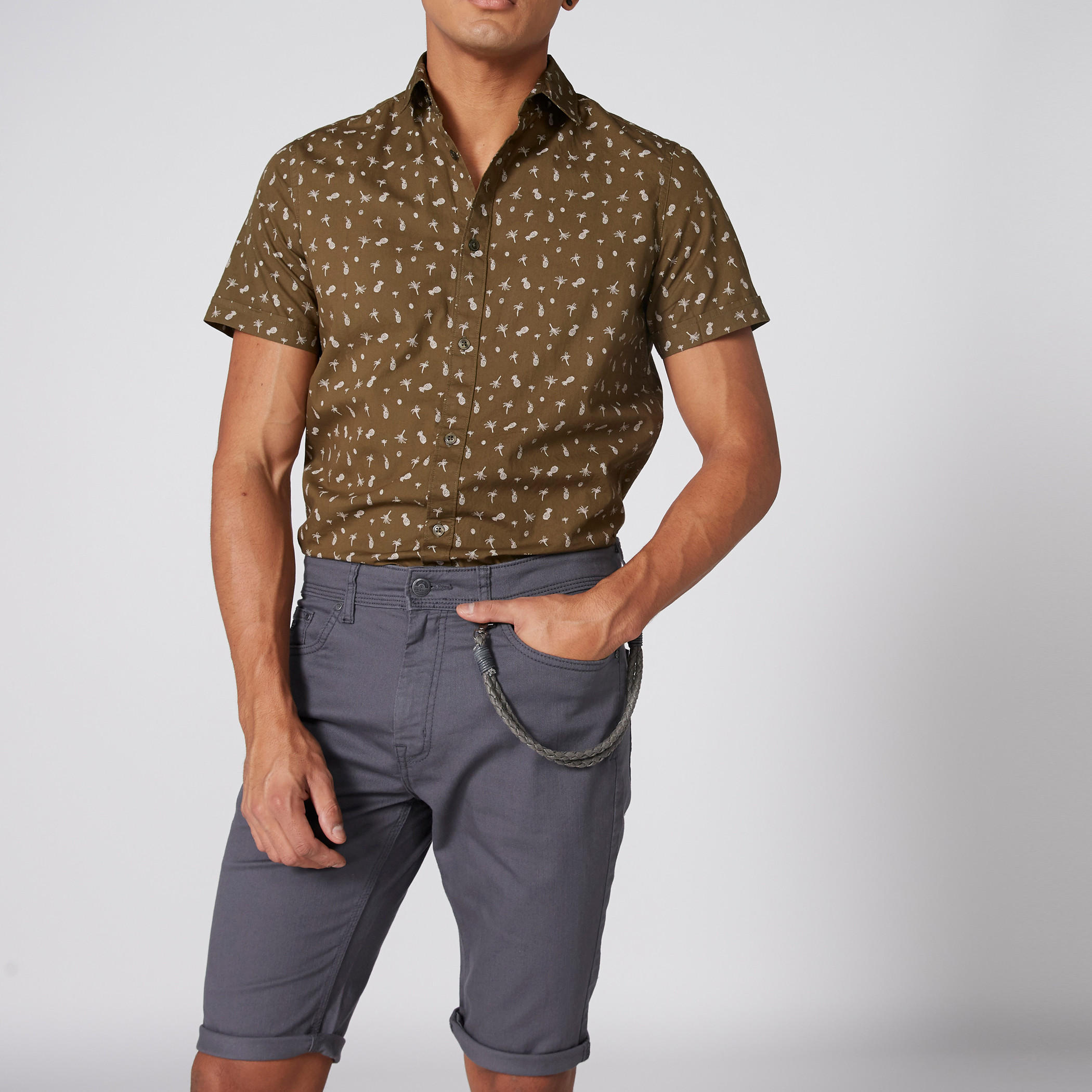 شورت من الدينم بزر إغلاق وجيوب-men-clothing-bottoms-shorts-image-4
