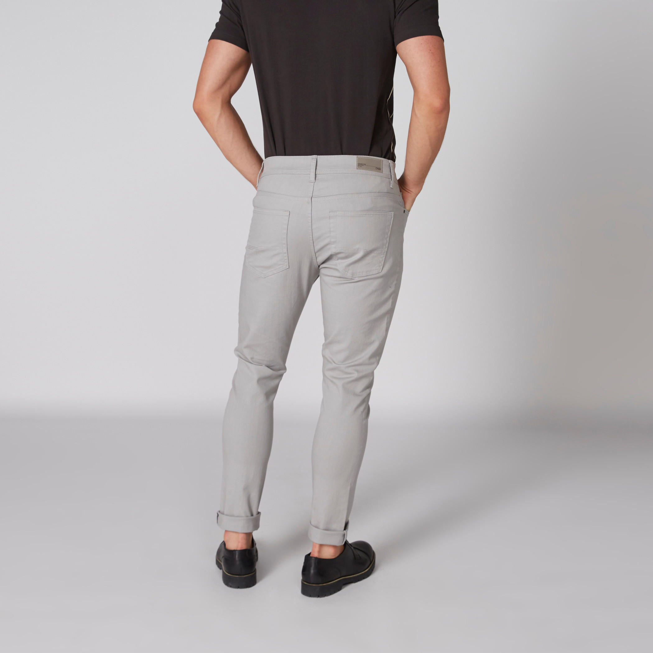 بنطال طويل بزر إغلاق وجيوب-men-clothing-bottoms-jeans-image-2