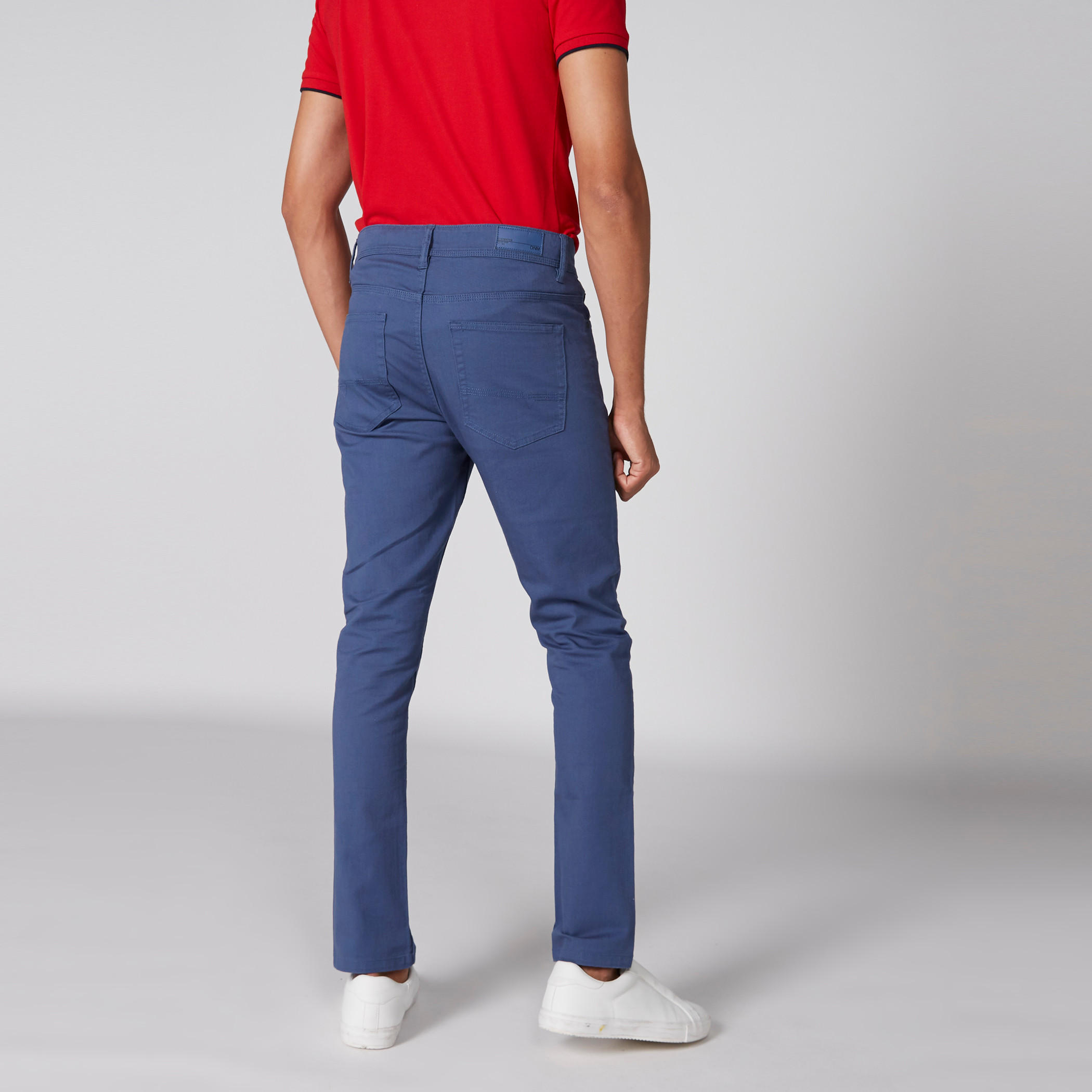 بنطال جينز طويل بزر إغلاق وجيوب-men-clothing-bottoms-jeans-image-2