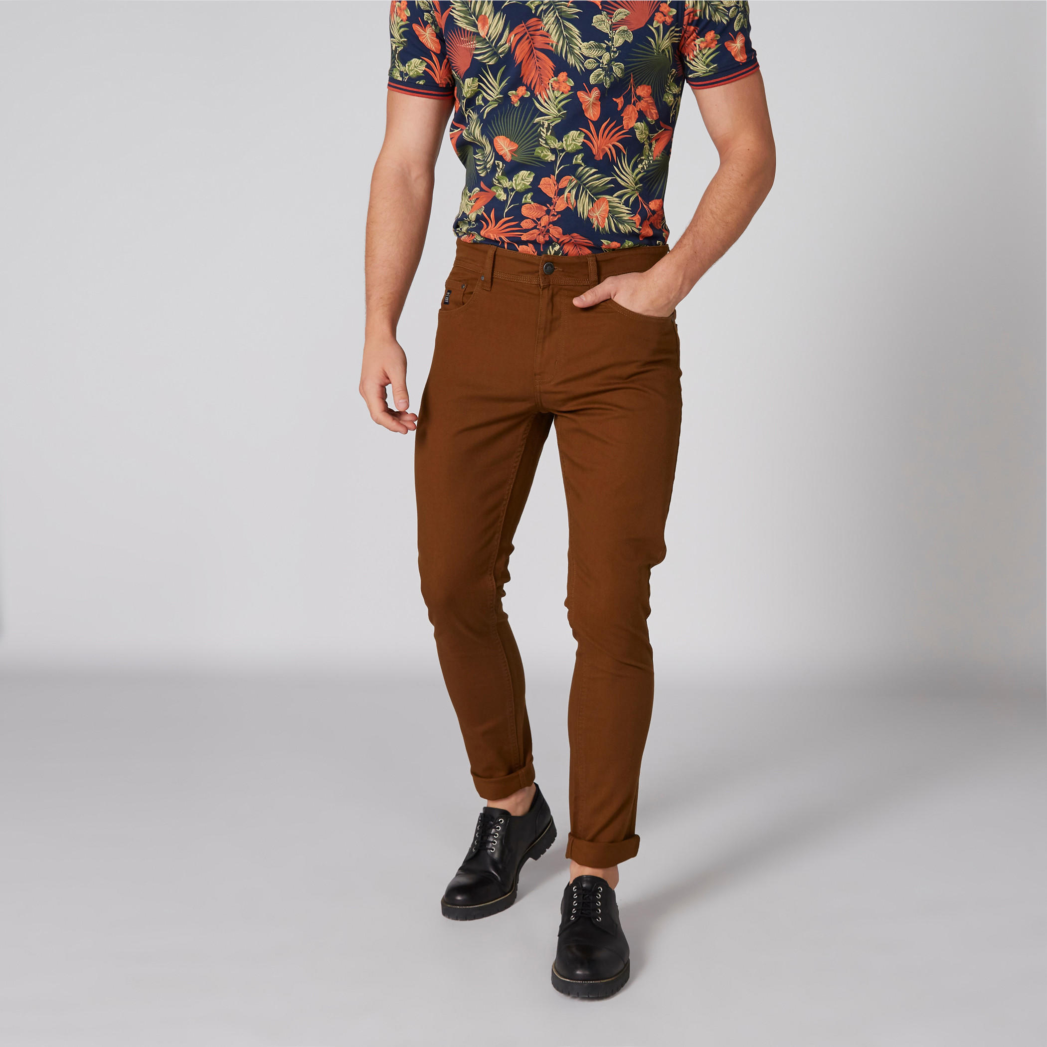 بنطال جينز طويل بجيوب وزر إغلاق-men-clothing-bottoms-jeans-image-3