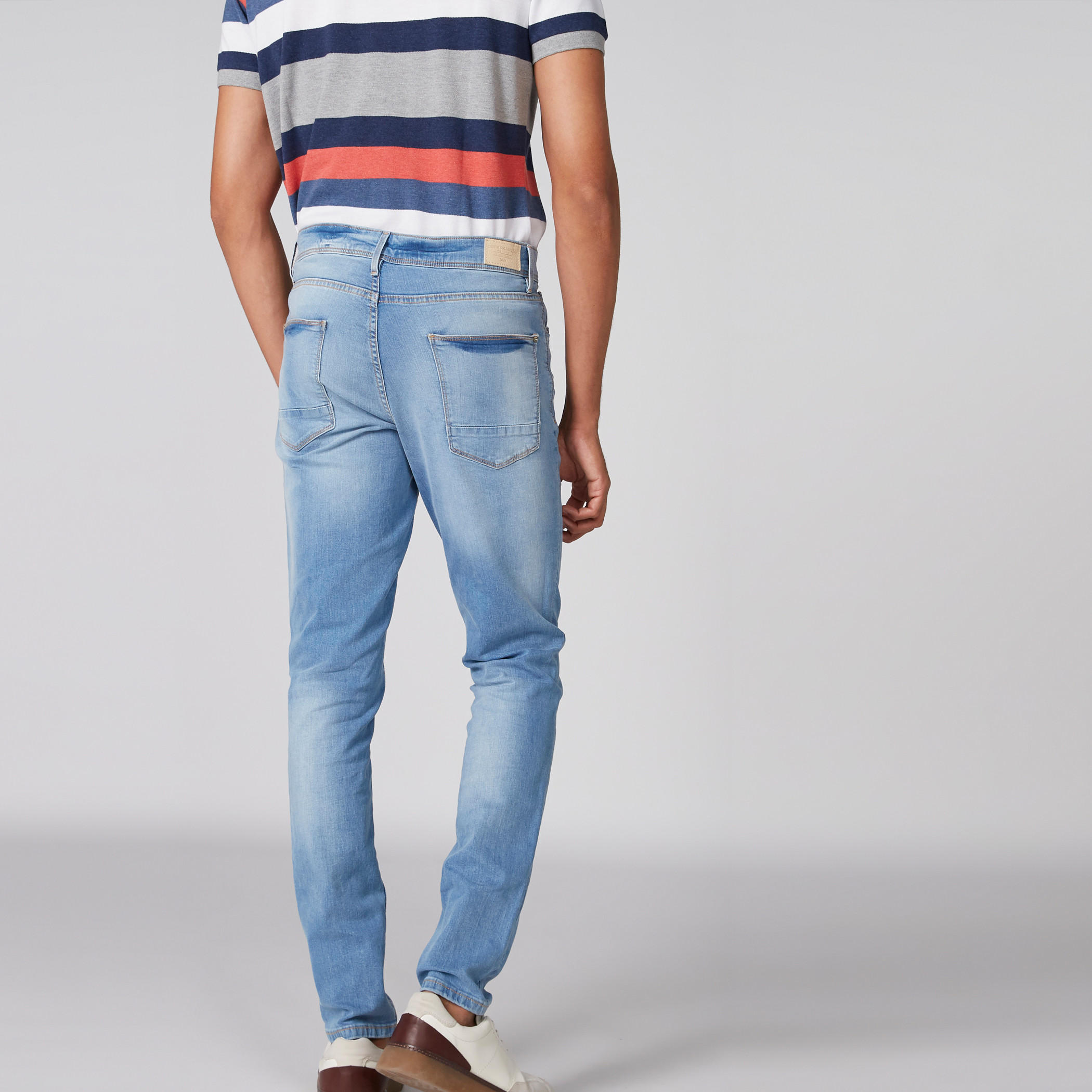 بنطال جينز طويل بزر إغلاق وجيوب-men-clothing-bottoms-jeans-image-2