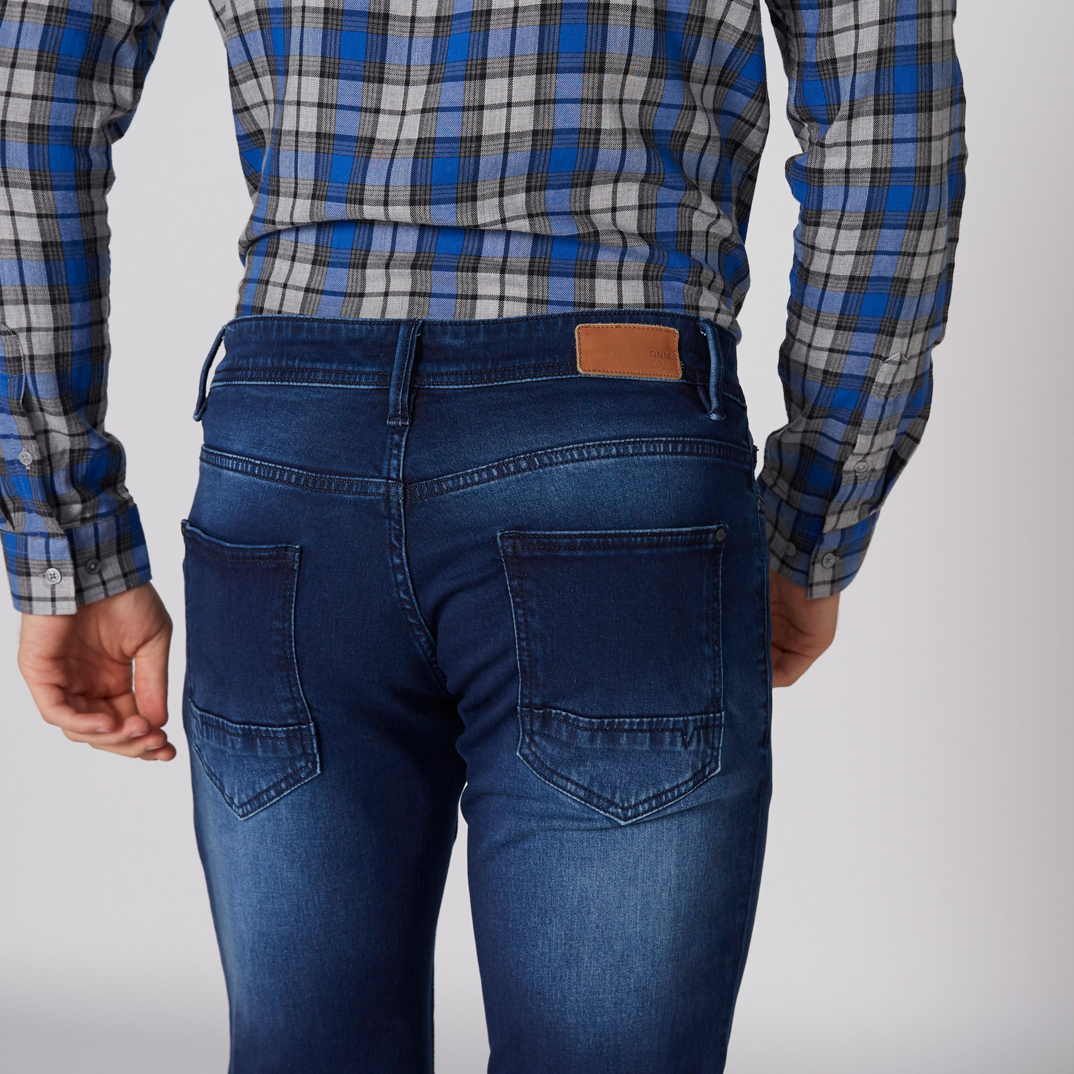 بنطال جينز طويل بزر إغلاق وجيوب-men-clothing-bottoms-jeans-image-4