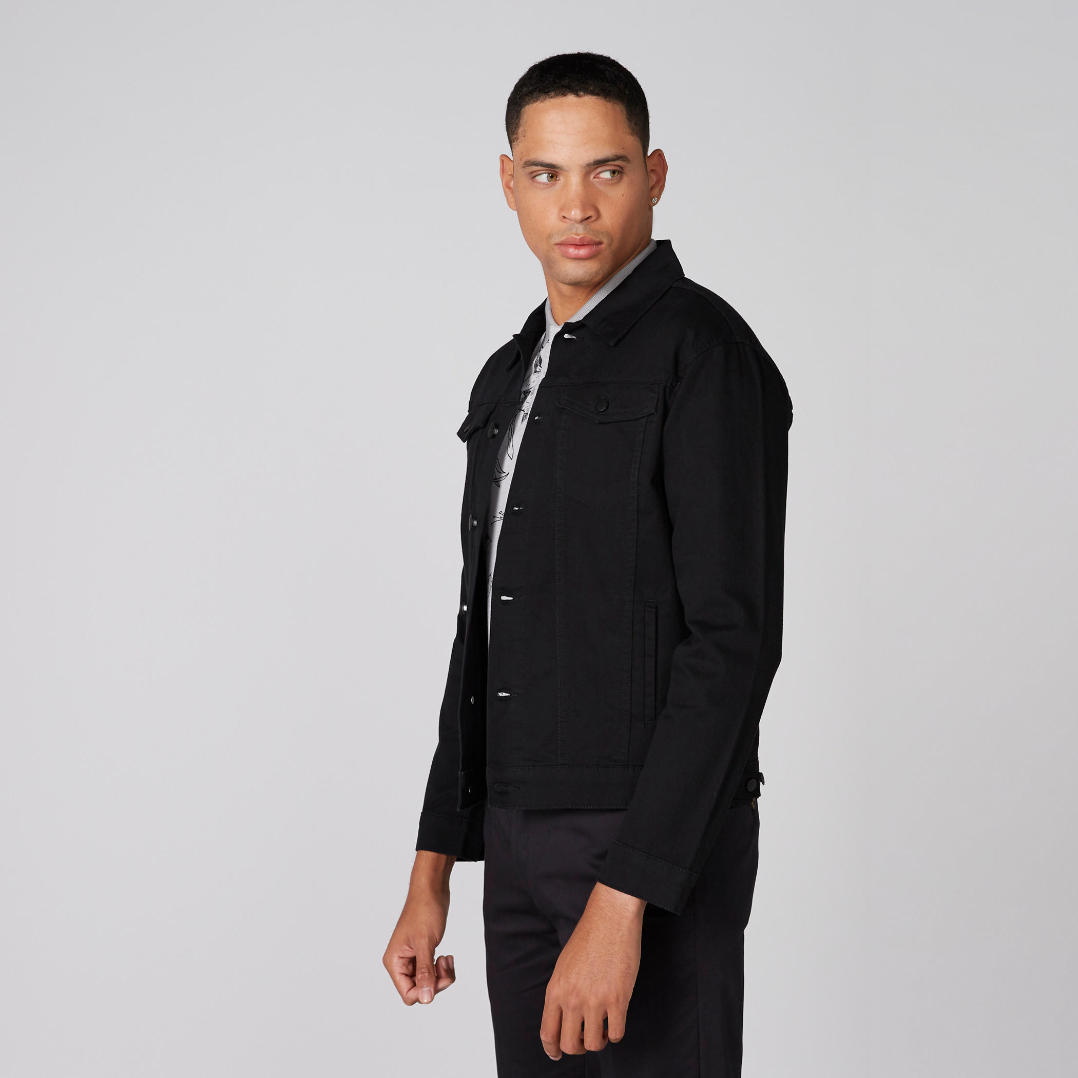جاكيت تراكر من الديkم بأكمام طويلة وجيوب-men-clothing-jacketsandblazers-jackets-image-4