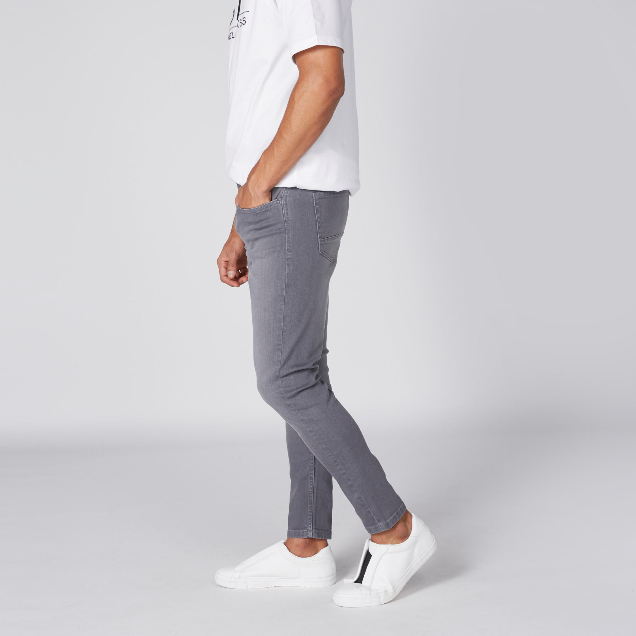 بنطال جينز مطابق للجسم بخصر متوسط الارتفاع-men-clothing-bottoms-jeans-image-4