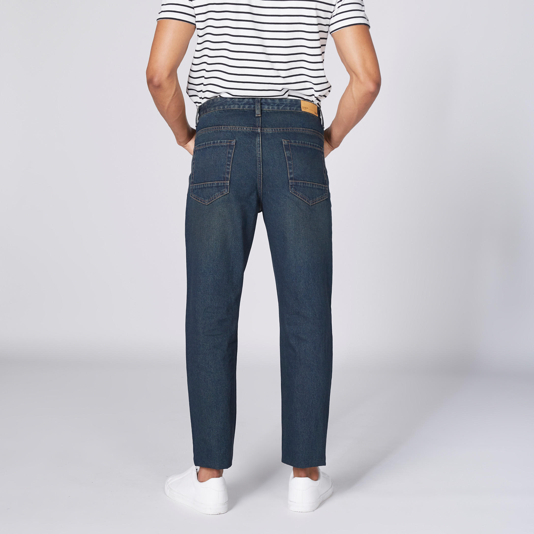 بنطال جينز بقصّة مستقيمة وخصر منخفض-men-clothing-bottoms-jeans-image-5