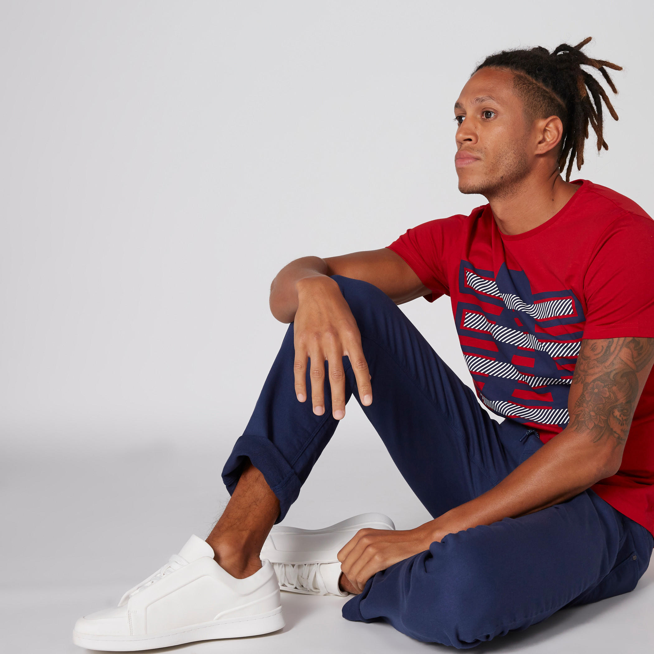 بنطال طويل من الدينم بخصر مطّاطي وجيوب-men-clothing-bottoms-jeans-image-3