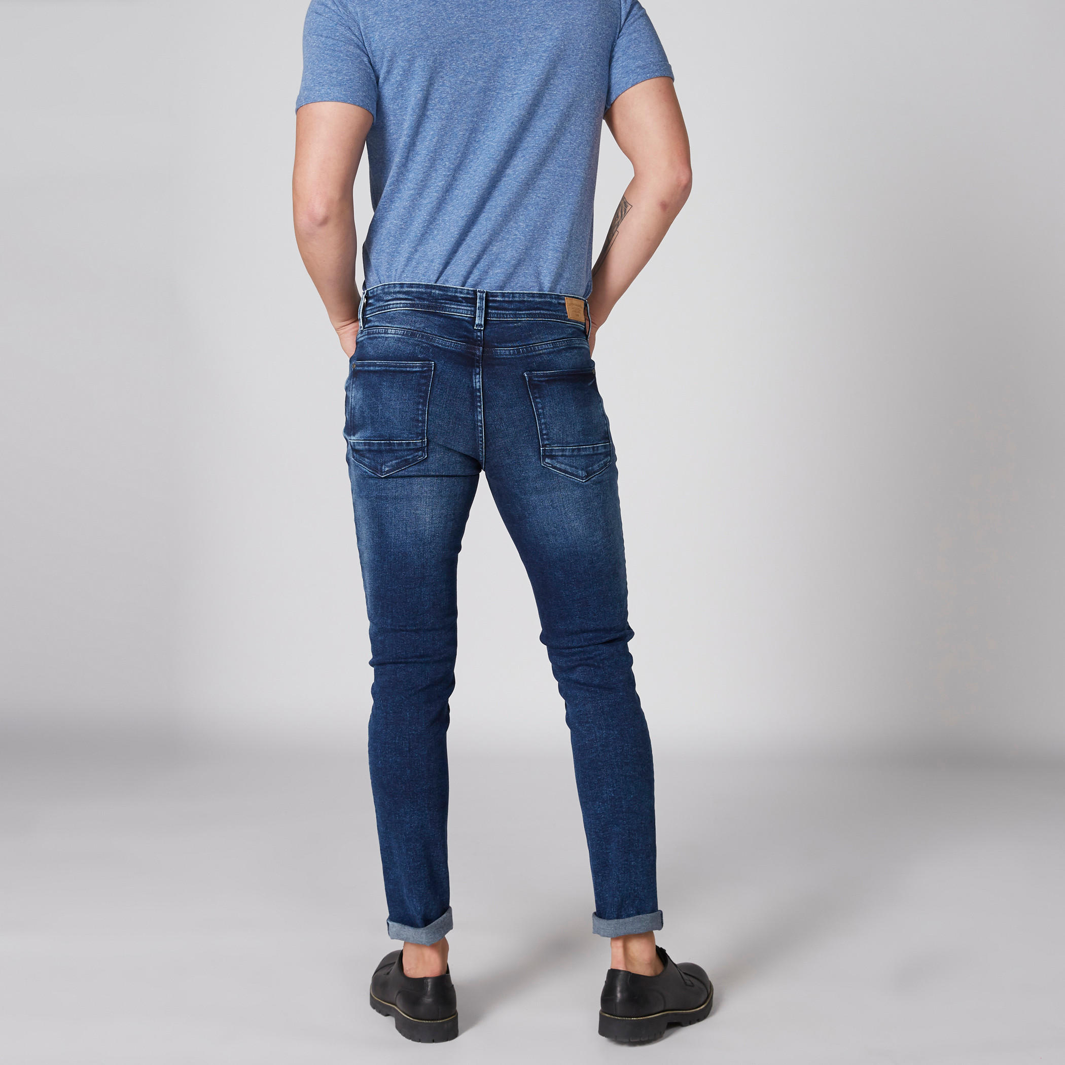 بنطال جينز طويل بزر إغلاق وجيوب-men-clothing-bottoms-jeans-image-4
