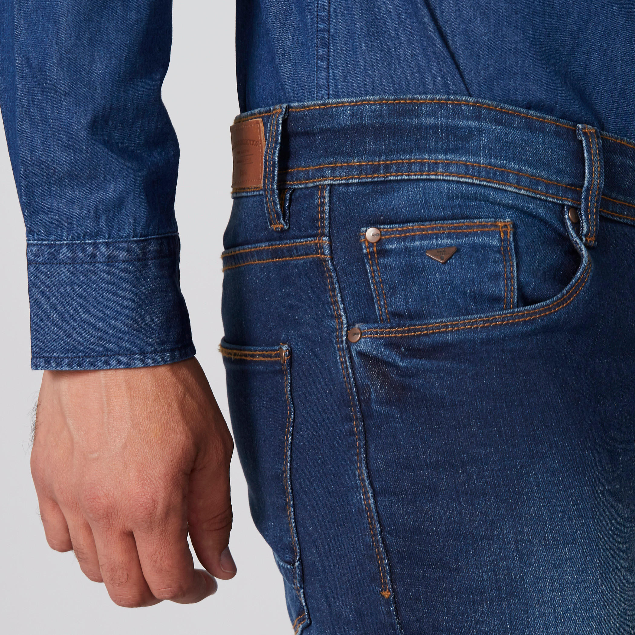 بنطال جينز طويل بزر إغلاق وجيوب-men-clothing-bottoms-jeans-image-4