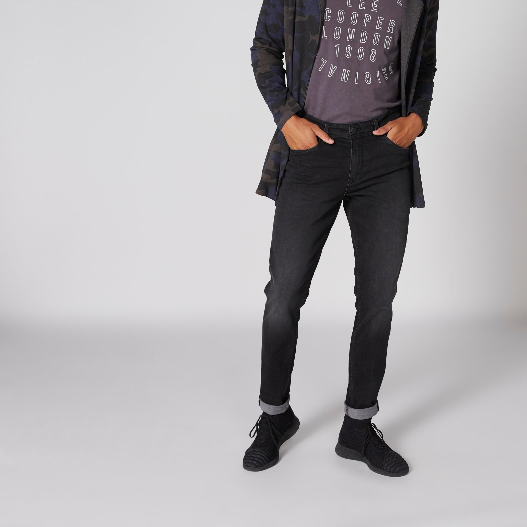 Full Length Jeans with Button Closure and Pocket Detail-men-clothing-bottoms-jeans-image-1
