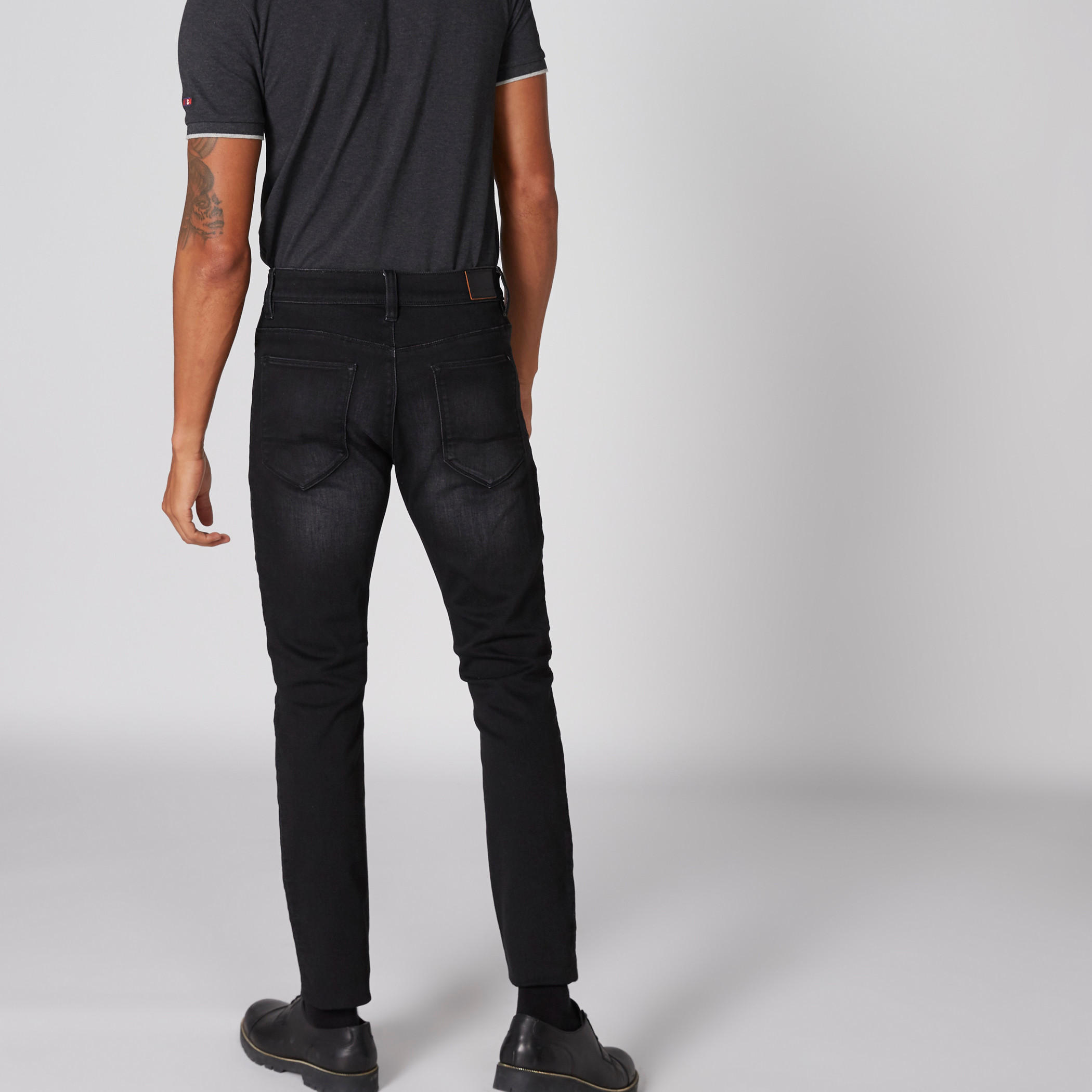 بنطال جينز طويل بزر إغلاق وجيوب-men-clothing-bottoms-jeans-image-2