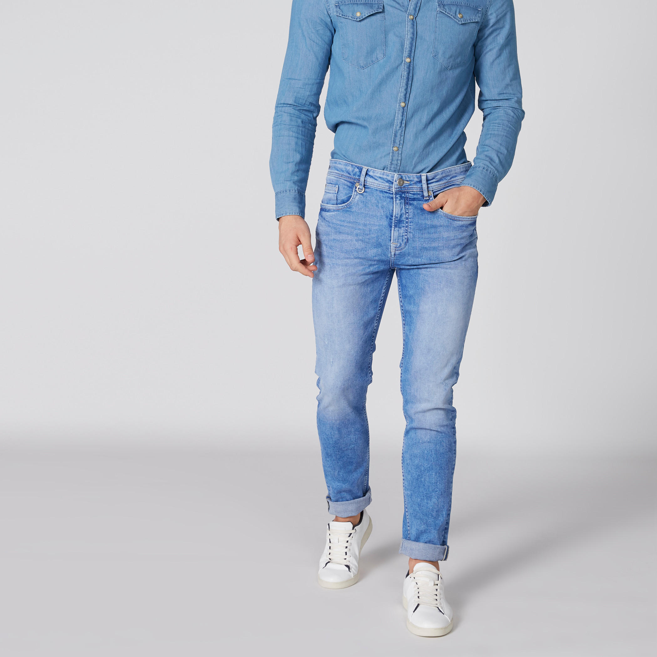 بنطال جينز طويل بزر إغلاق وجيوب-men-clothing-bottoms-jeans-image-1