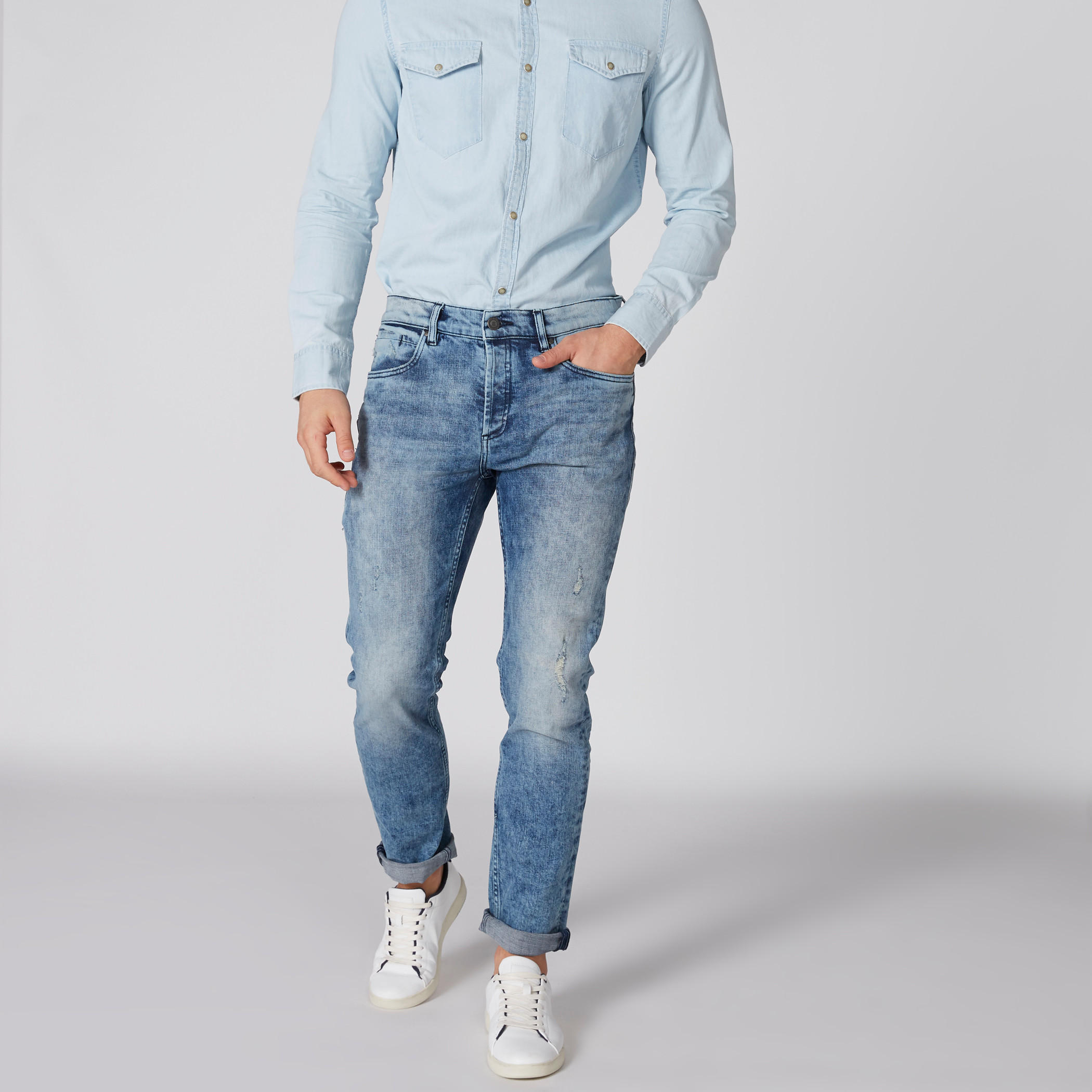 بنطال جينز طويل بتصميم ممزق وزر إغلاق وجيوب-men-clothing-bottoms-jeans-image-2