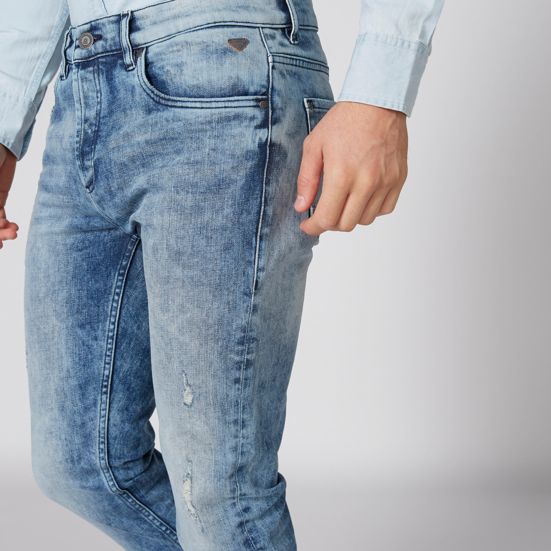 بنطال جينز طويل بتصميم ممزق وزر إغلاق وجيوب-men-clothing-bottoms-jeans-image-4