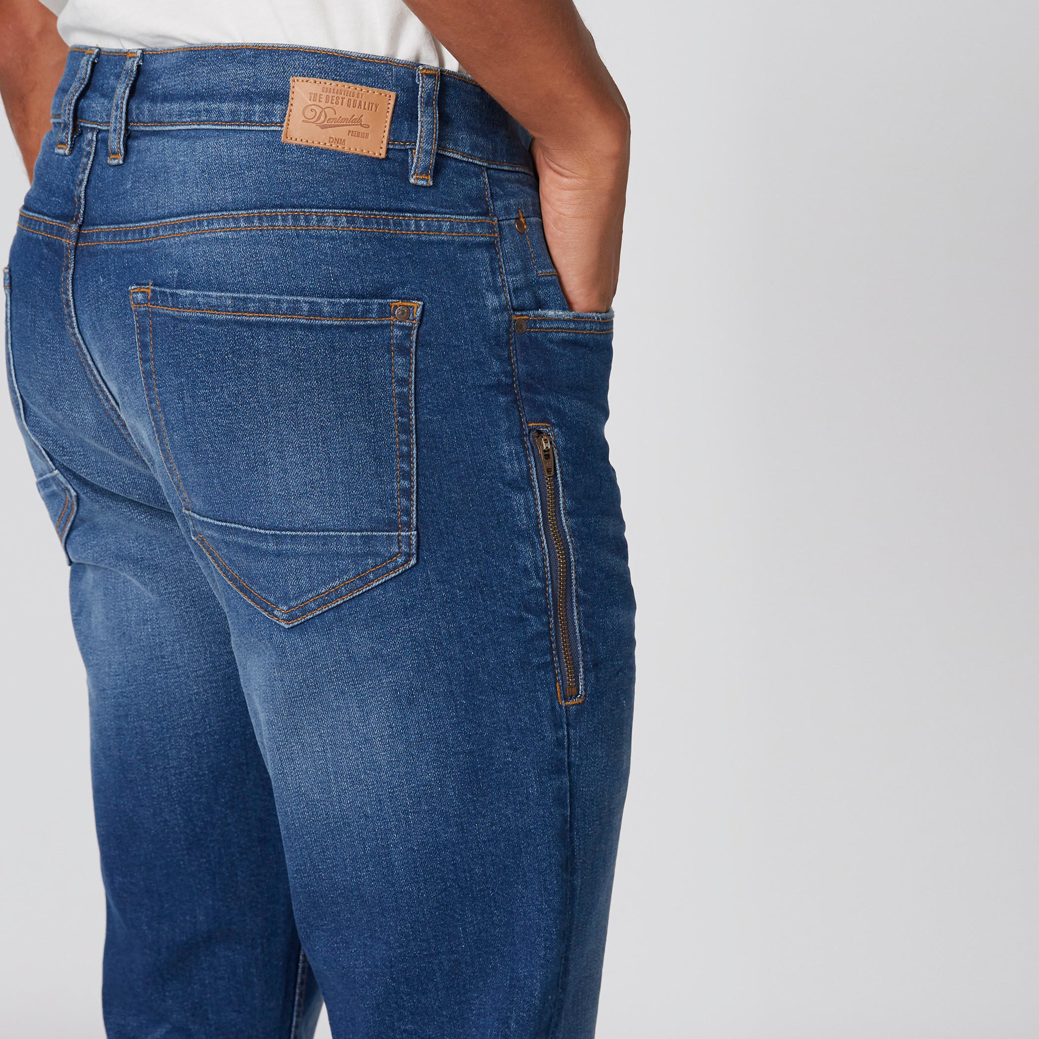 بنطال جينز طويل بزر إغلاق وجيوب-men-clothing-bottoms-jeans-image-4