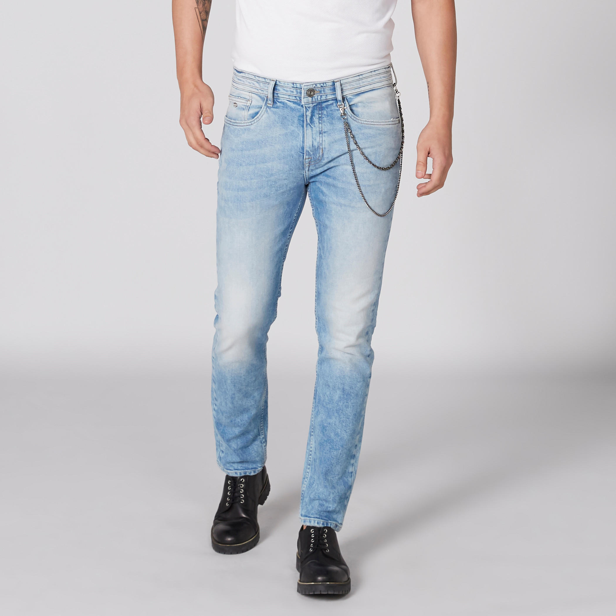بنطال جينز طويل بزر إغلاق وجيوب وسلسلة-men-clothing-bottoms-jeans-image-1