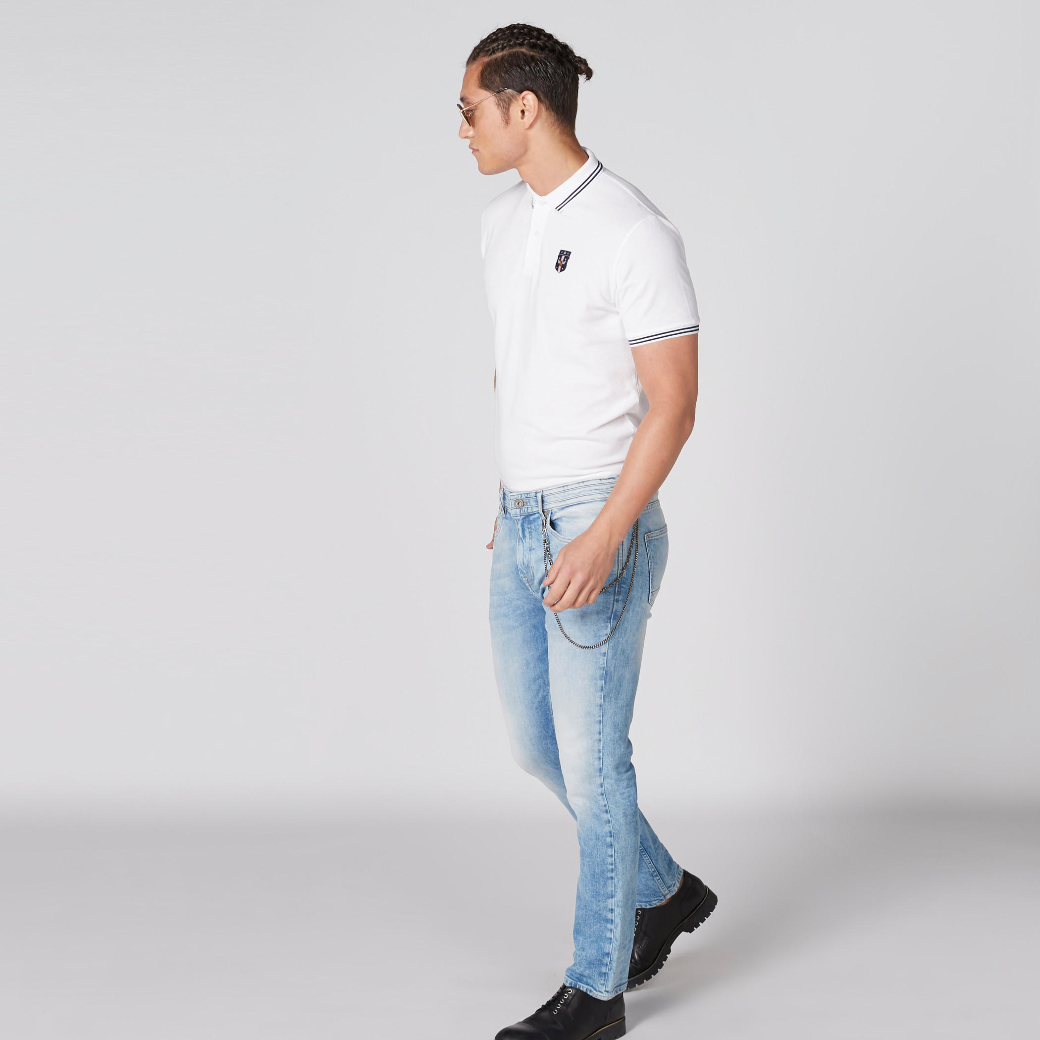 بنطال جينز طويل بزر إغلاق وجيوب وسلسلة-men-clothing-bottoms-jeans-image-3