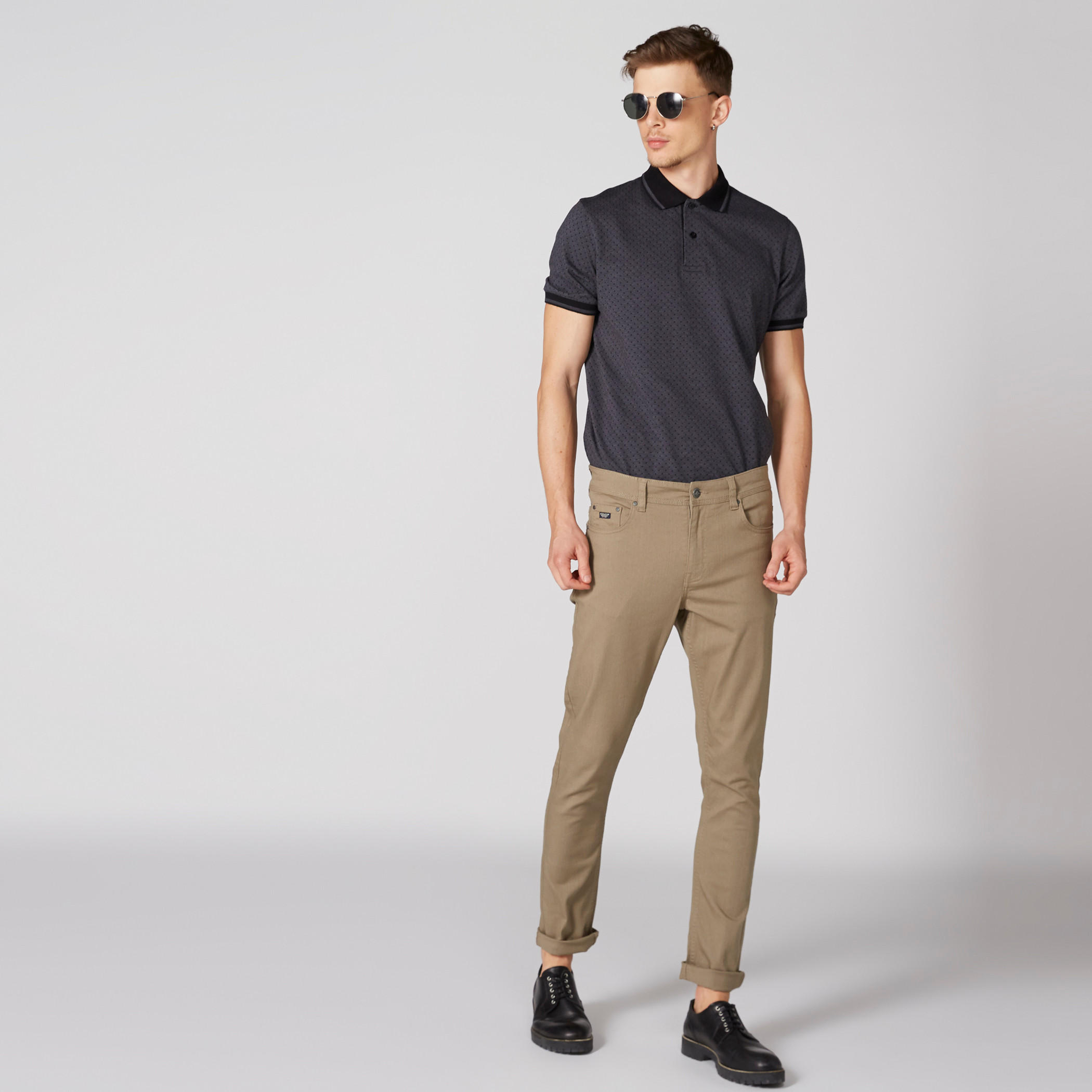 Full Length Jeans with Button Closure and Pocket Detail-men-clothing-bottoms-jeans-image-3