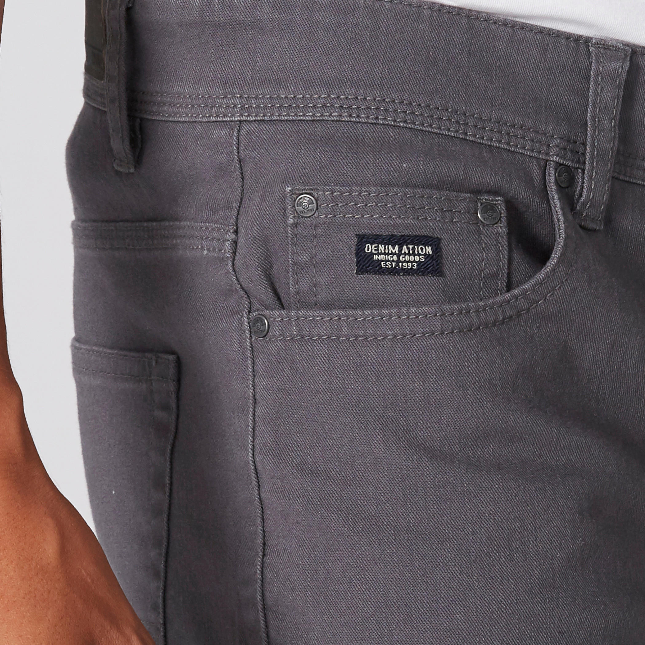 بنطال جينز طويل بزر إغلاق وجيوب-men-clothing-bottoms-jeans-image-5