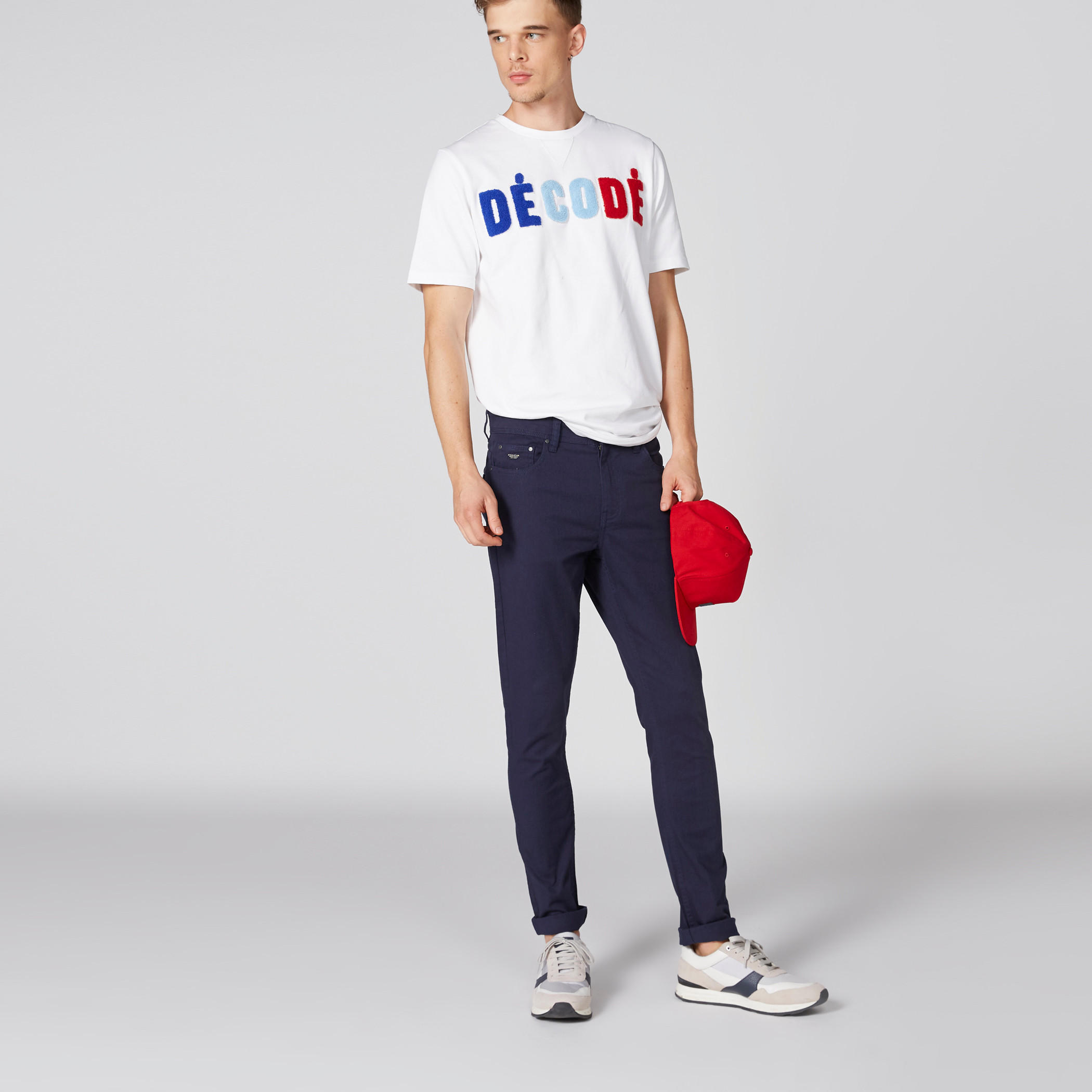 بنطال جينز طويل بقصة سكيني وجيوب-men-clothing-bottoms-jeans-image-3