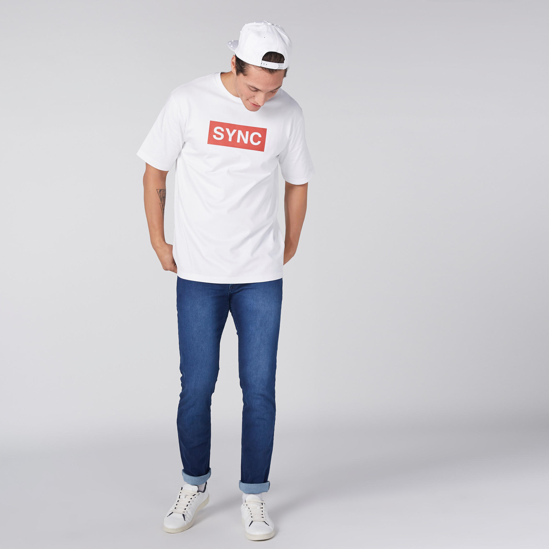 بنطال جينز طويل بجيب مزيّن-men-clothing-bottoms-jeans-image-2