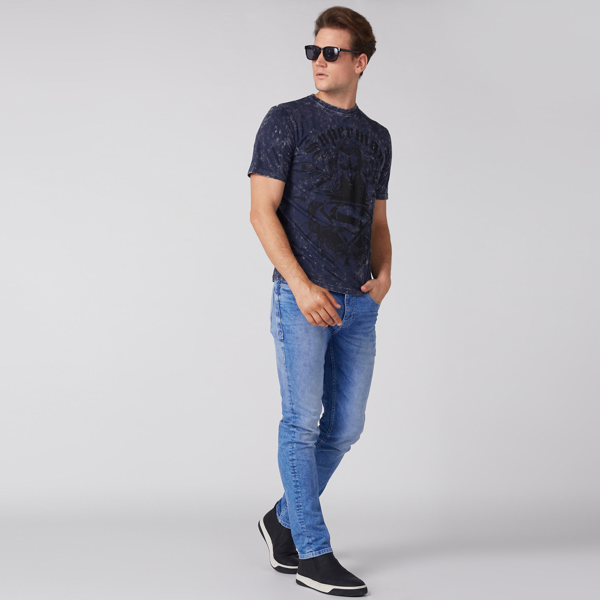 بنطال جينز طويل بزر إغلاق وجيوب-men-clothing-bottoms-jeans-image-1