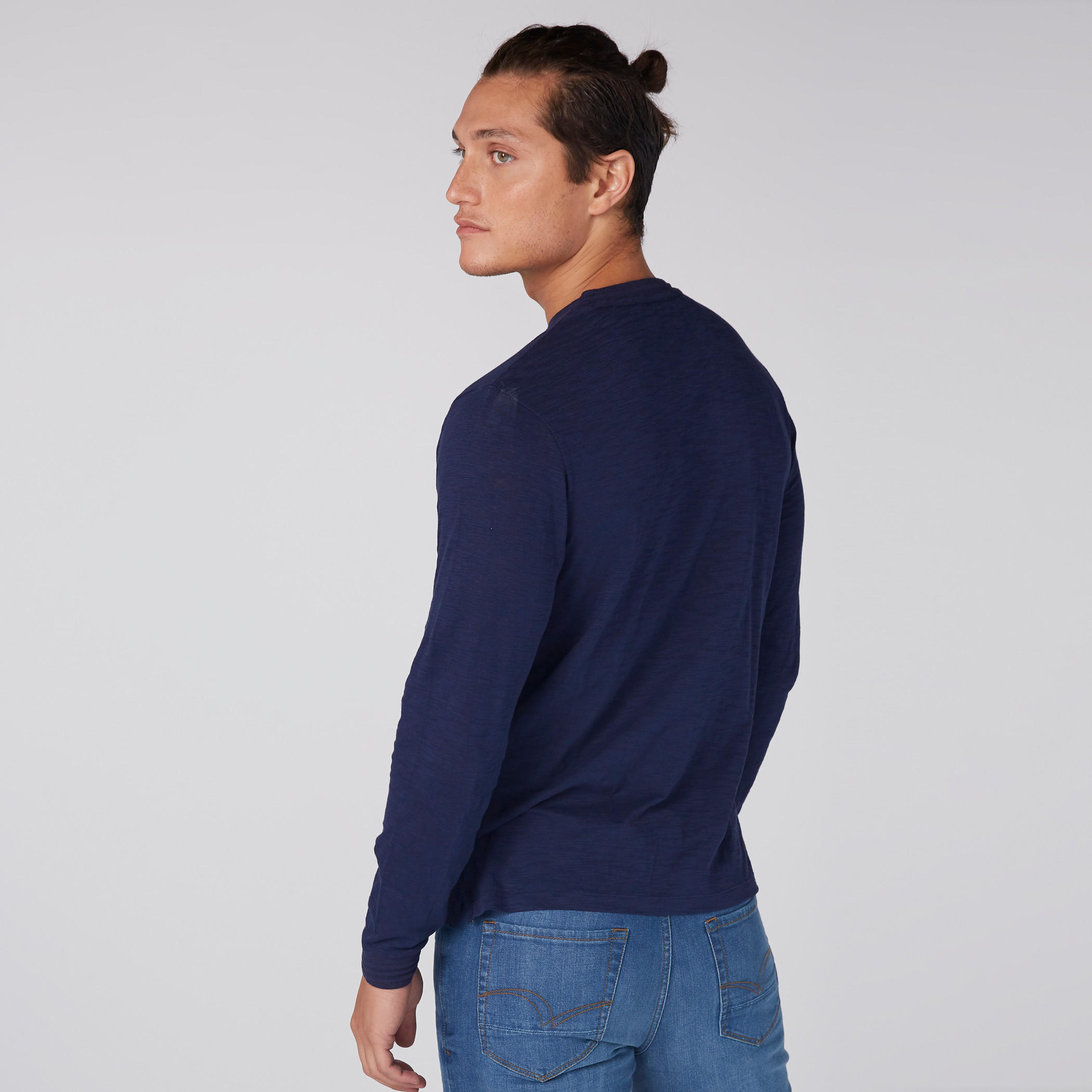 تيشيرت بياقة وأزرار وأكمام طويلة-men-clothing-tshirtsandpolos-tshirts-image-2