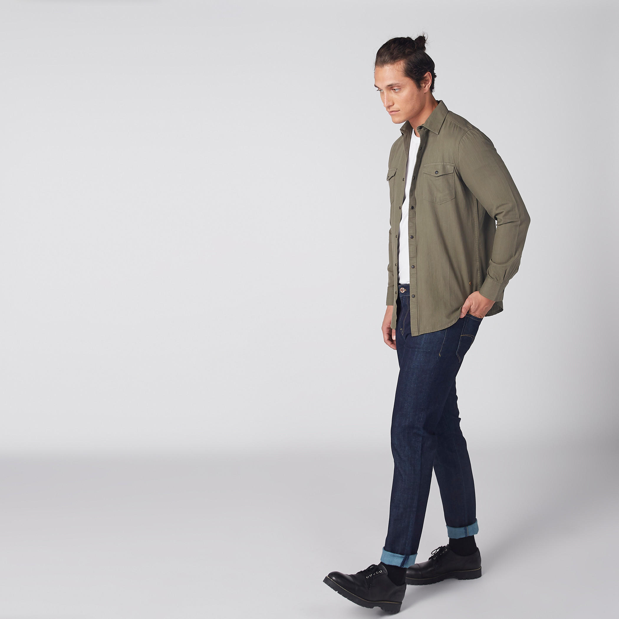 Collared Long Sleeves Shirt with Pocket Detail and Complete Placket-men-clothing-shirts-image-6