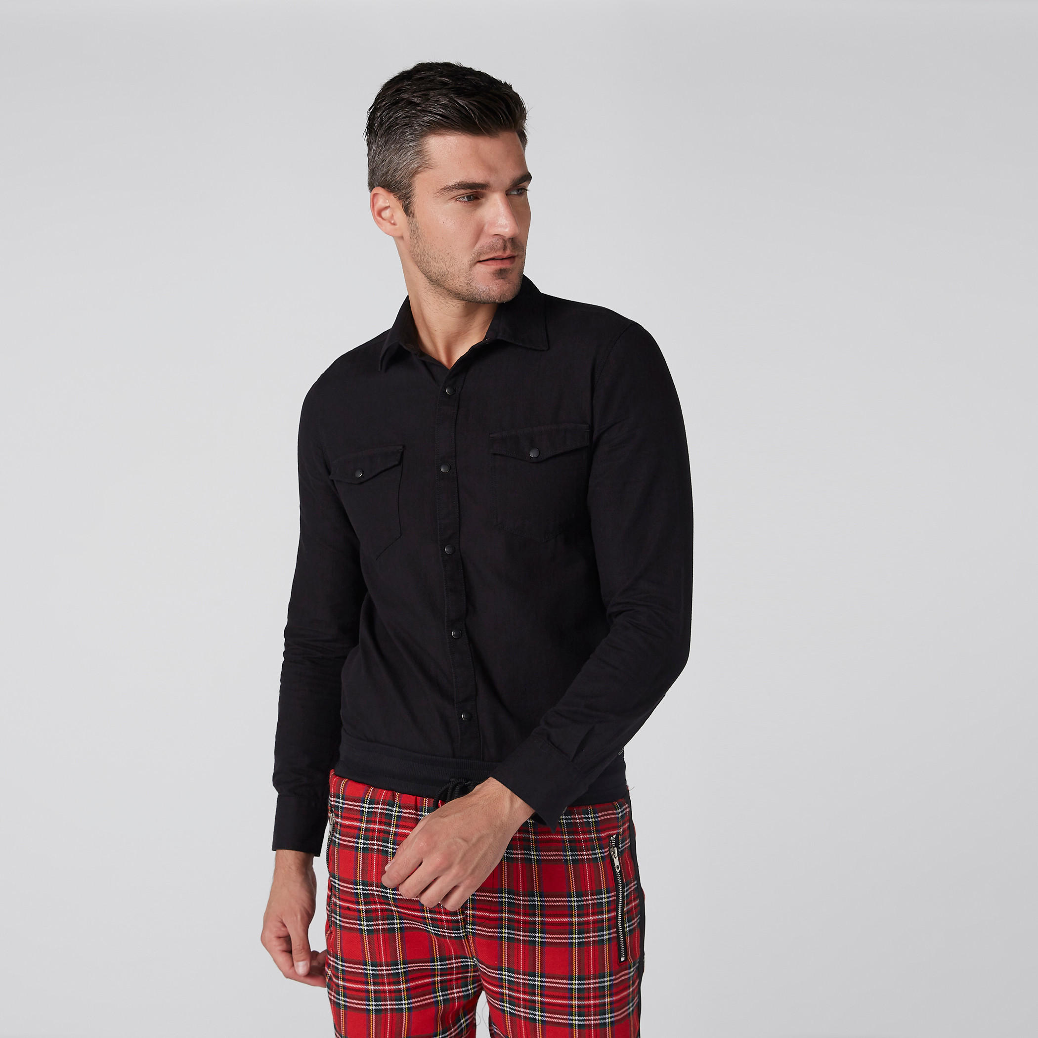 قميص بأكمام طويلة وأزرار وجيوب-men-clothing-shirts-image-1