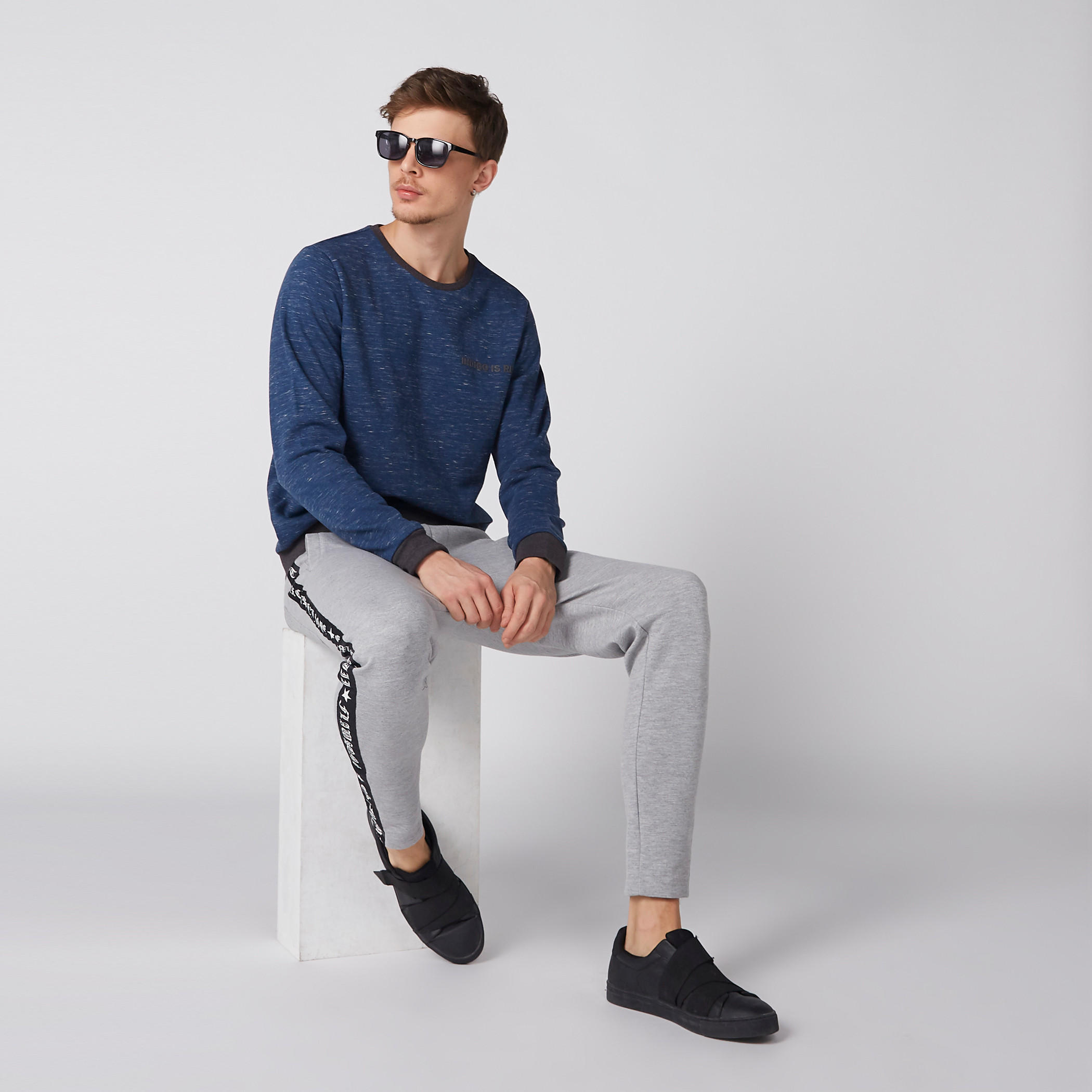 Melange Printed Sweatshirt with Round Neck and Long Sleeves-men-winterwear-hoodiesandsweatshirts-image-3