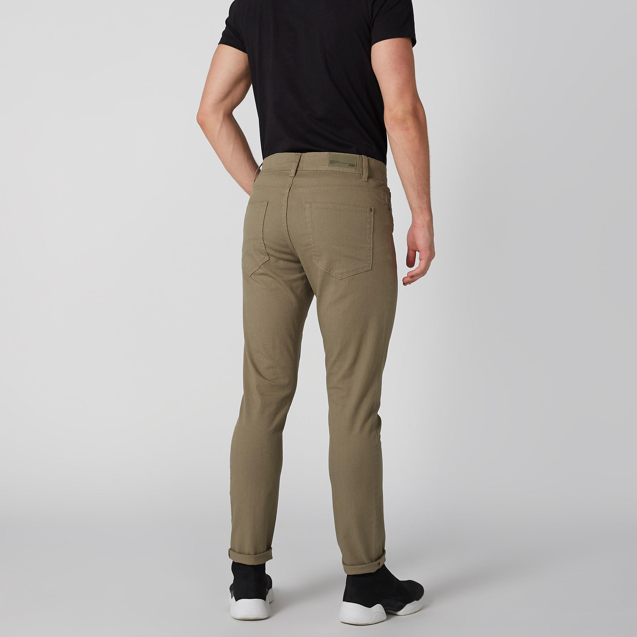 بنطال جينز سكيني بخصر منخفض وزر إغلاق وجيوب-men-clothing-bottoms-jeans-image-5