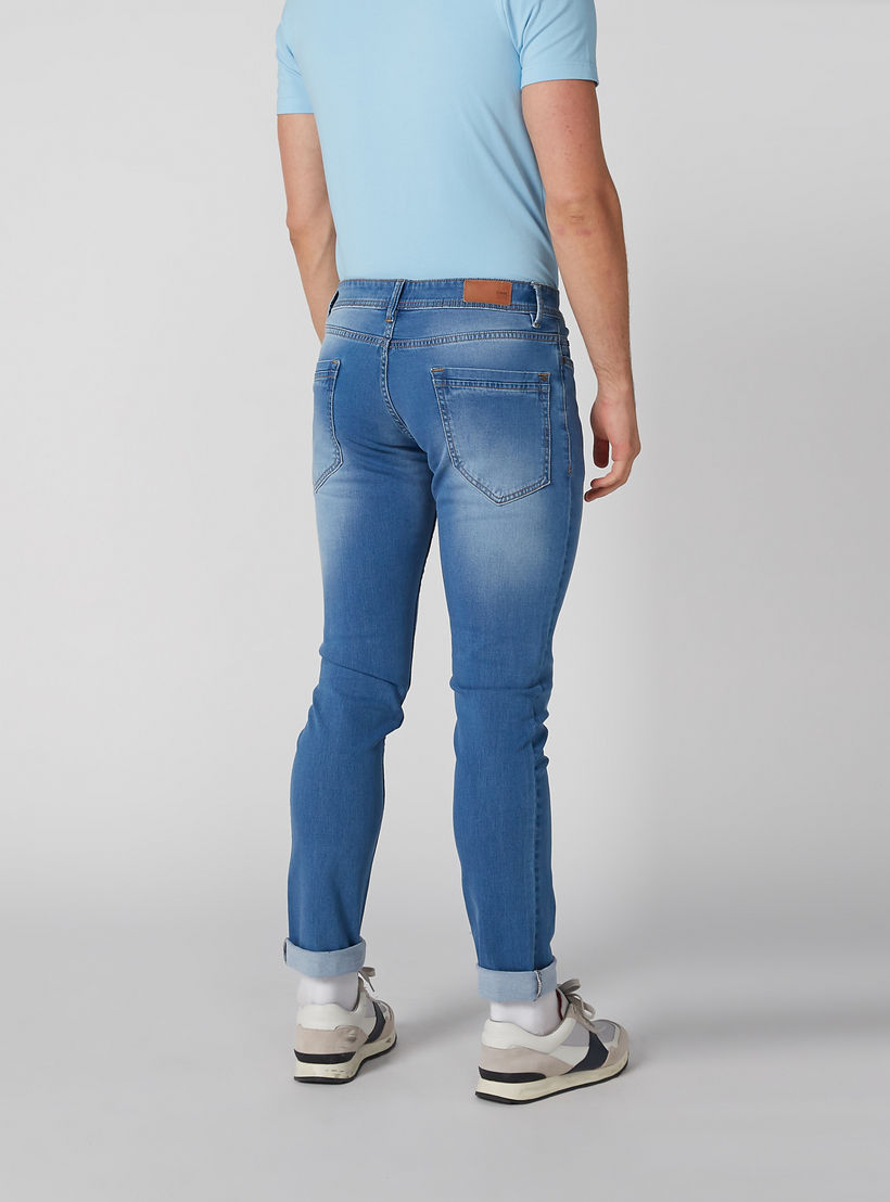 Low-Rise Jeans in Skinny Fit with Pocket Detail-men-clothing-bottoms-jeans-image-5