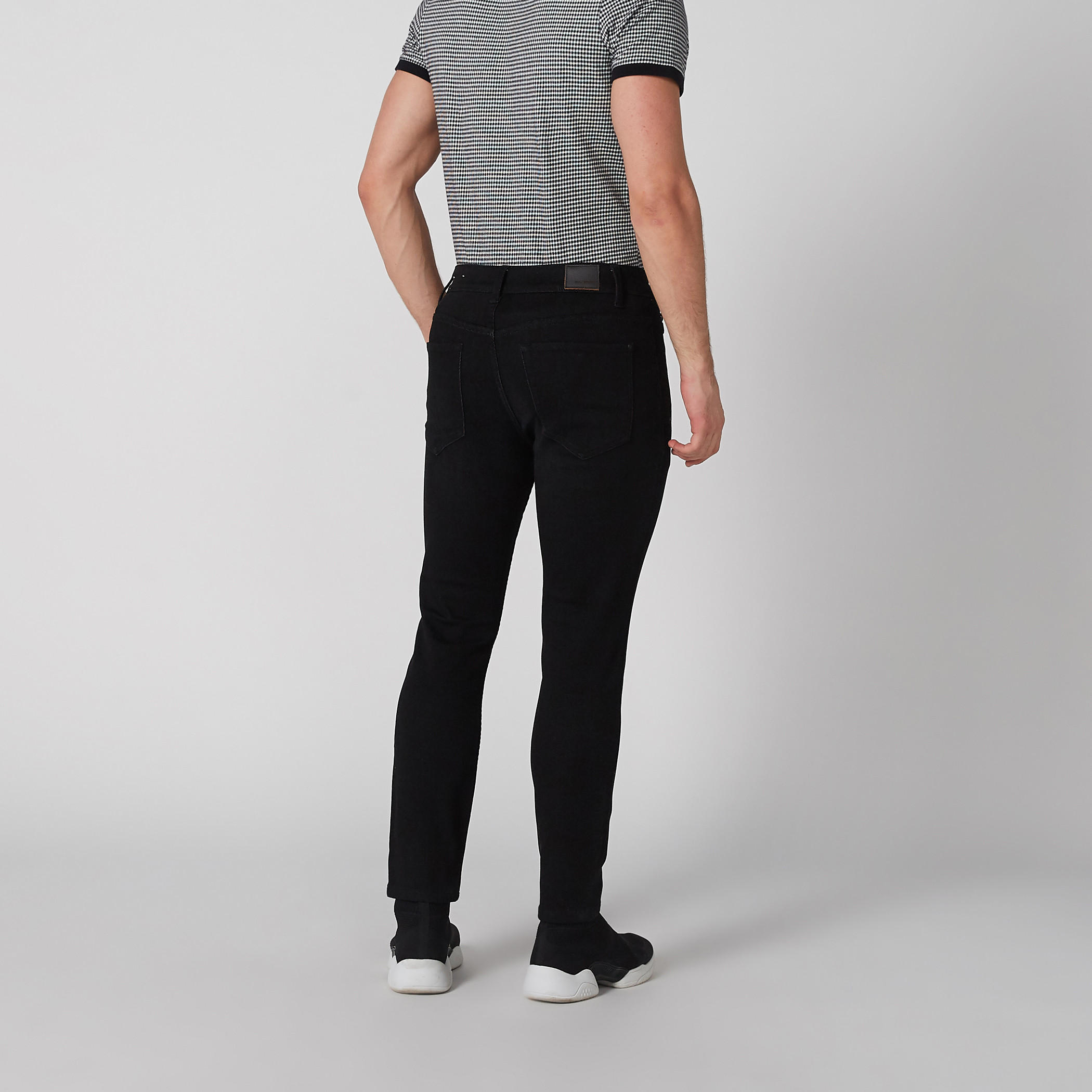 بنطال جينز طويل بزرّ إغلاق وجيوب-men-clothing-bottoms-jeans-image-5