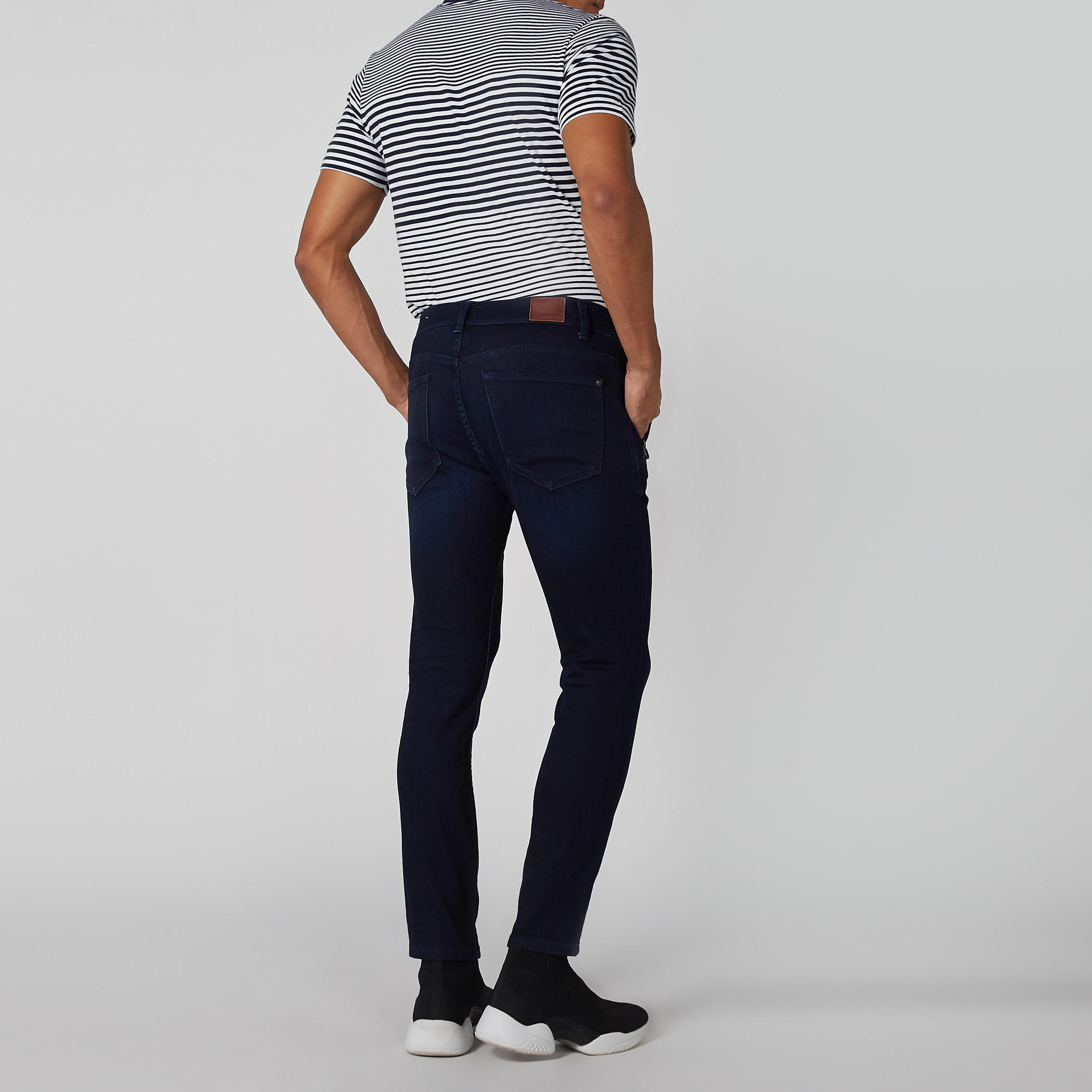 بنطال جينز سكيني بجيوب-men-clothing-bottoms-jeans-image-3