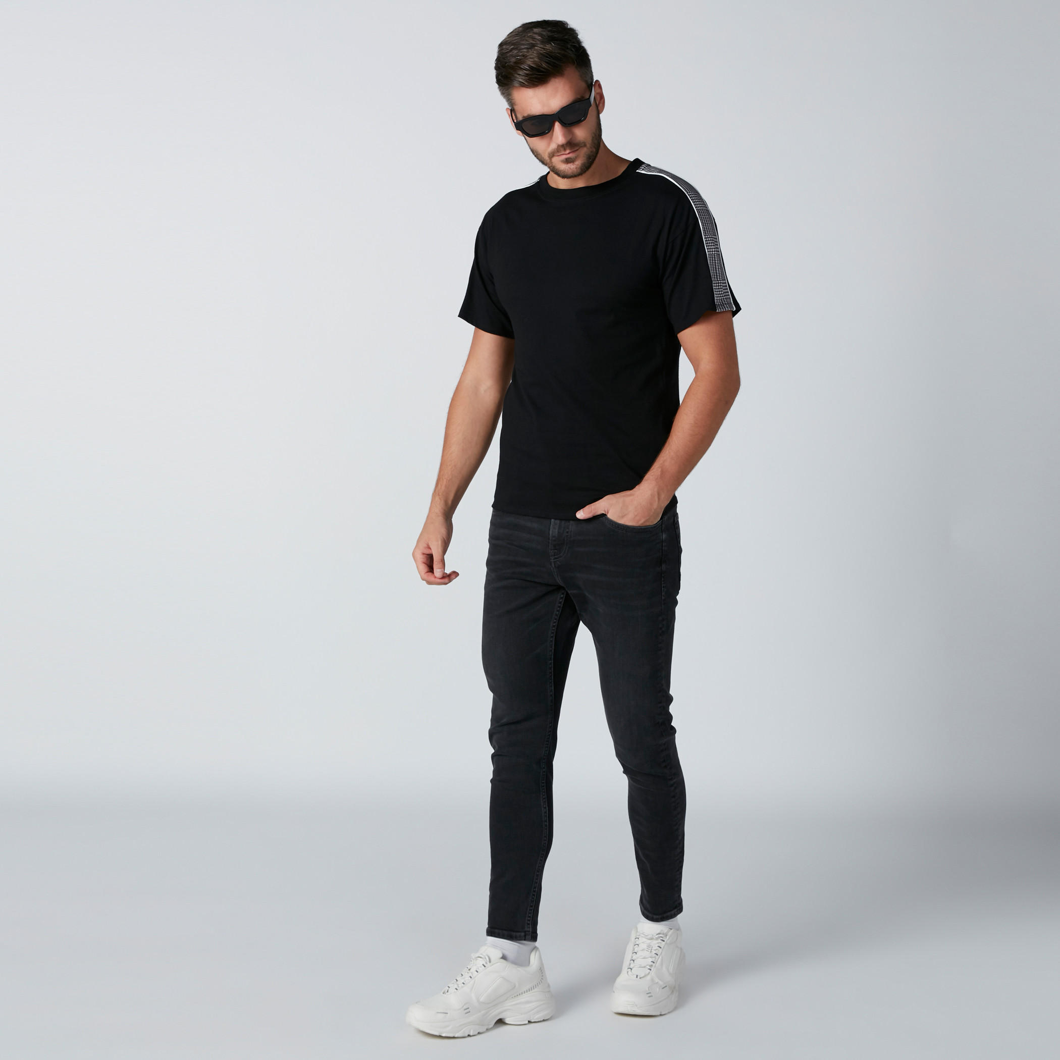 بنطال جينز طويل بجيوب-men-clothing-bottoms-jeans-image-3
