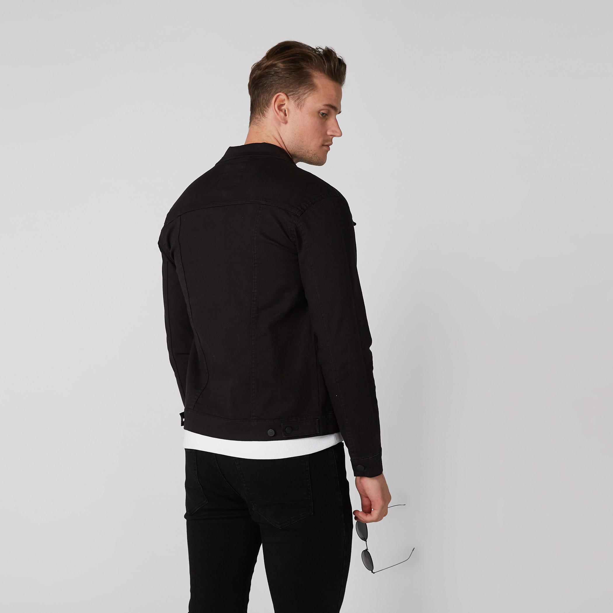جاكيت دينم بقصّة عادية وأكمام طويلة وجيوب-men-clothing-jacketsandblazers-jackets-image-4