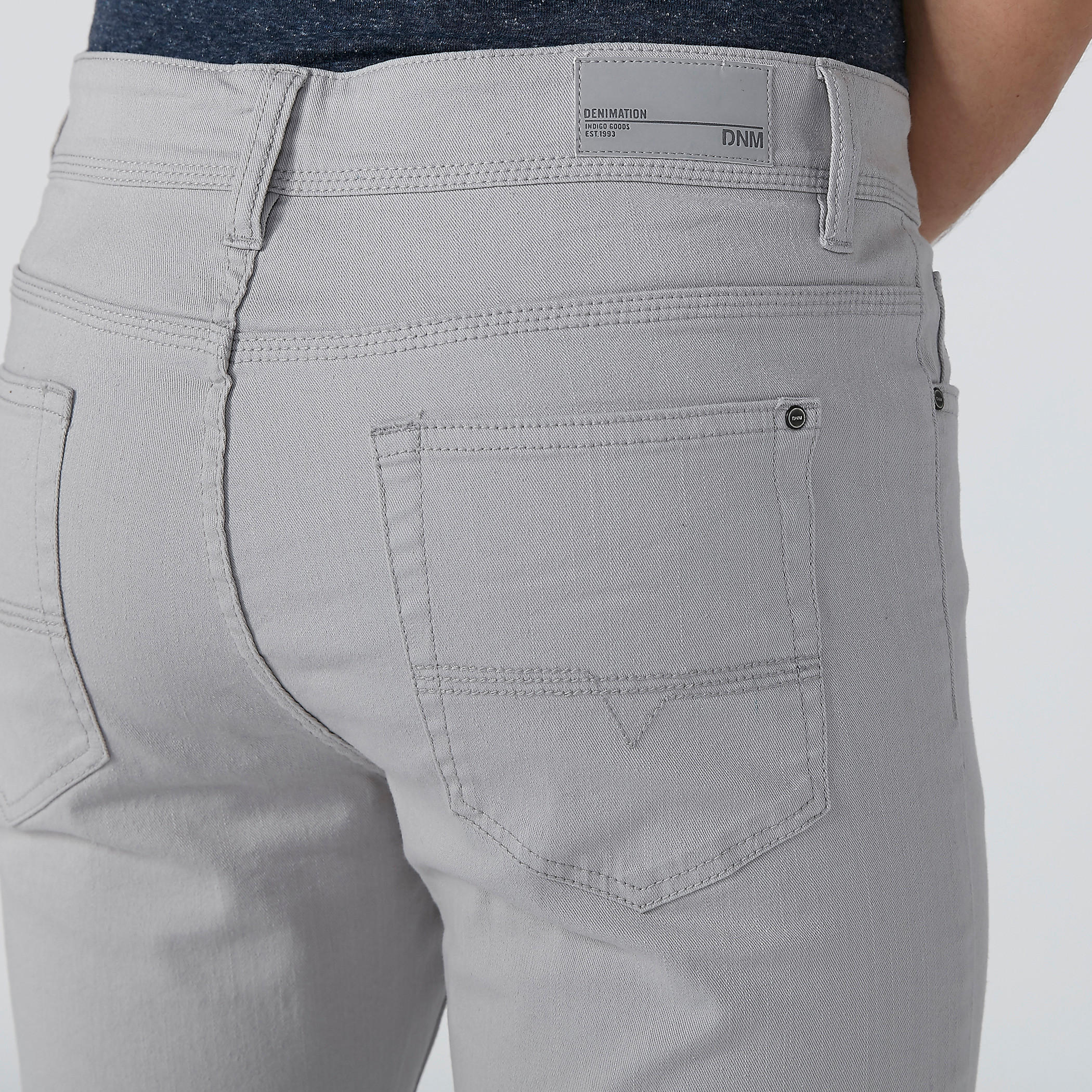 بنطال جينز سكيني بجيوب-men-clothing-bottoms-jeans-image-10
